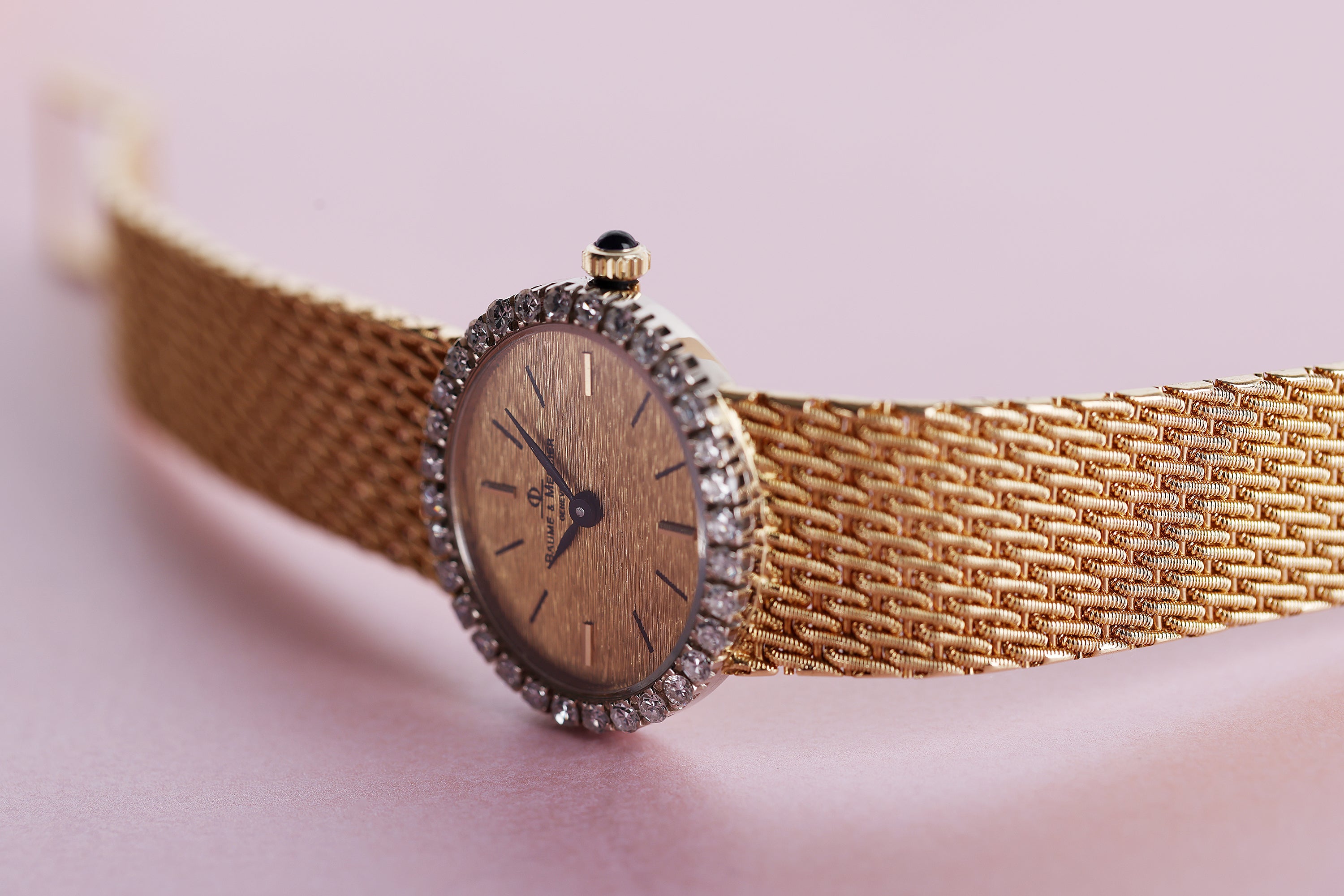 Baume & Mercier Ladies Wristwatch | Diamond Bezel | 18k Yellow Gold | 24.5mm | Manual Wind | 1980s