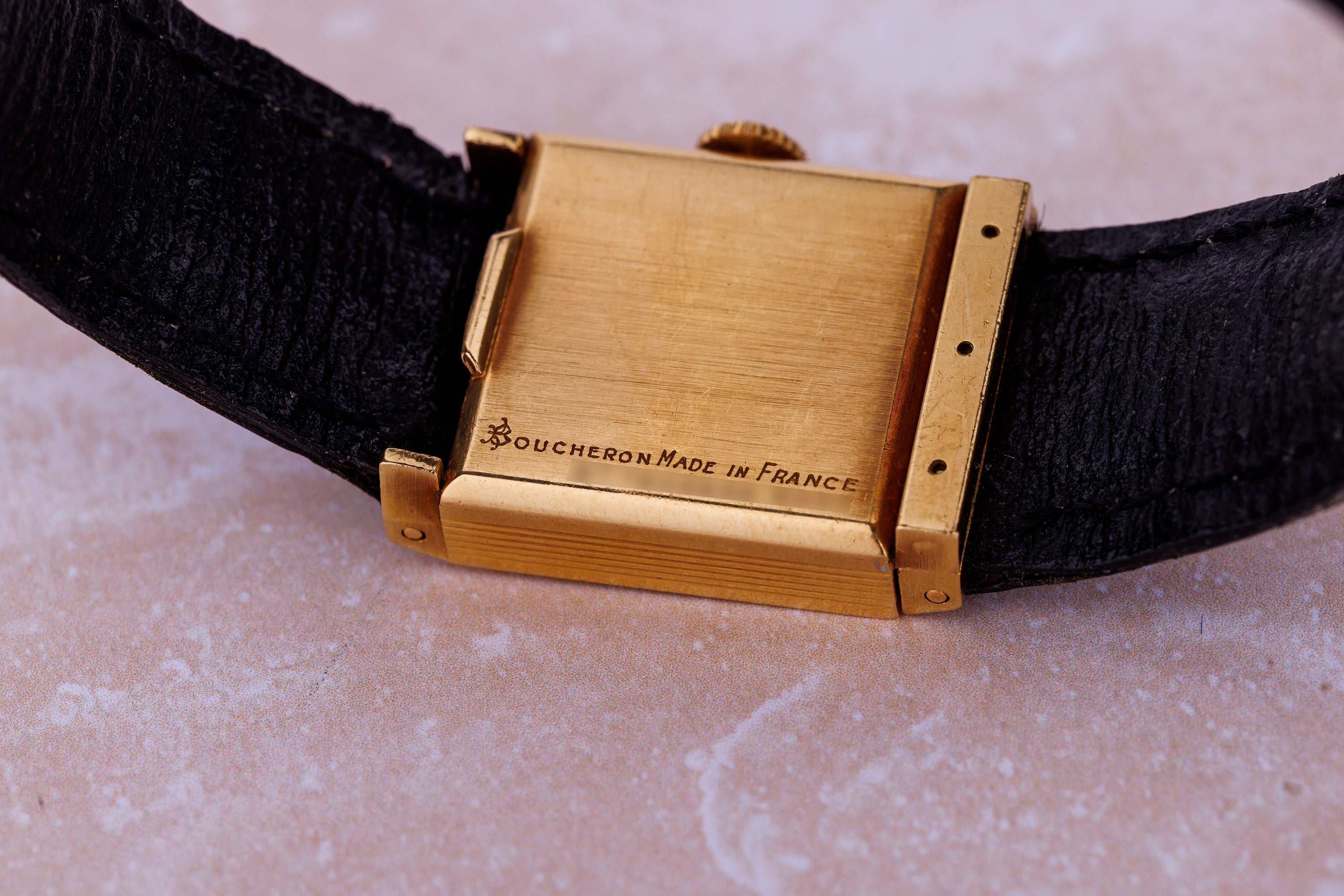 Boucheron Carrée | REF. BT1203255 | 18k Yellow Gold | 20mm | Manual Wind | Circa 1970s