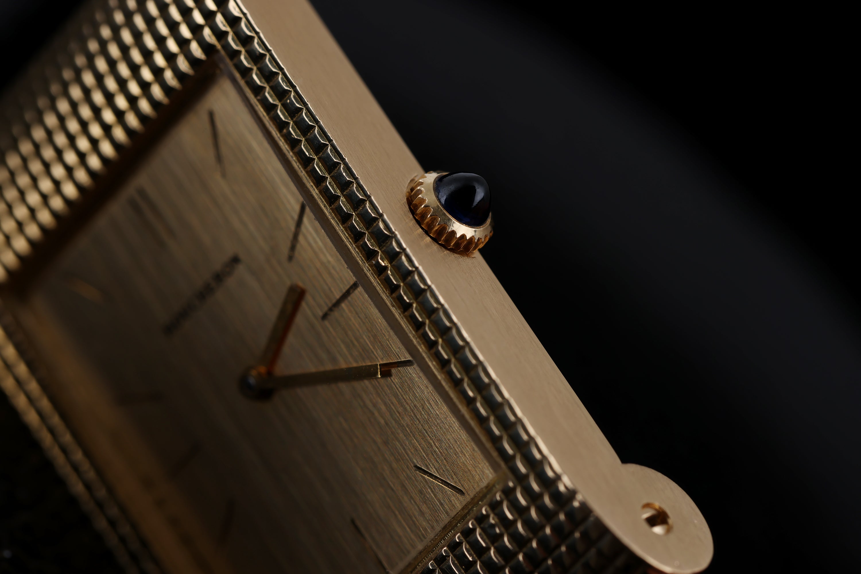 Boucheron Reflet | Gold Dial | Clous De Paris Bezel | 18k Yellow Gold | 21.5mm | Circa 1960s