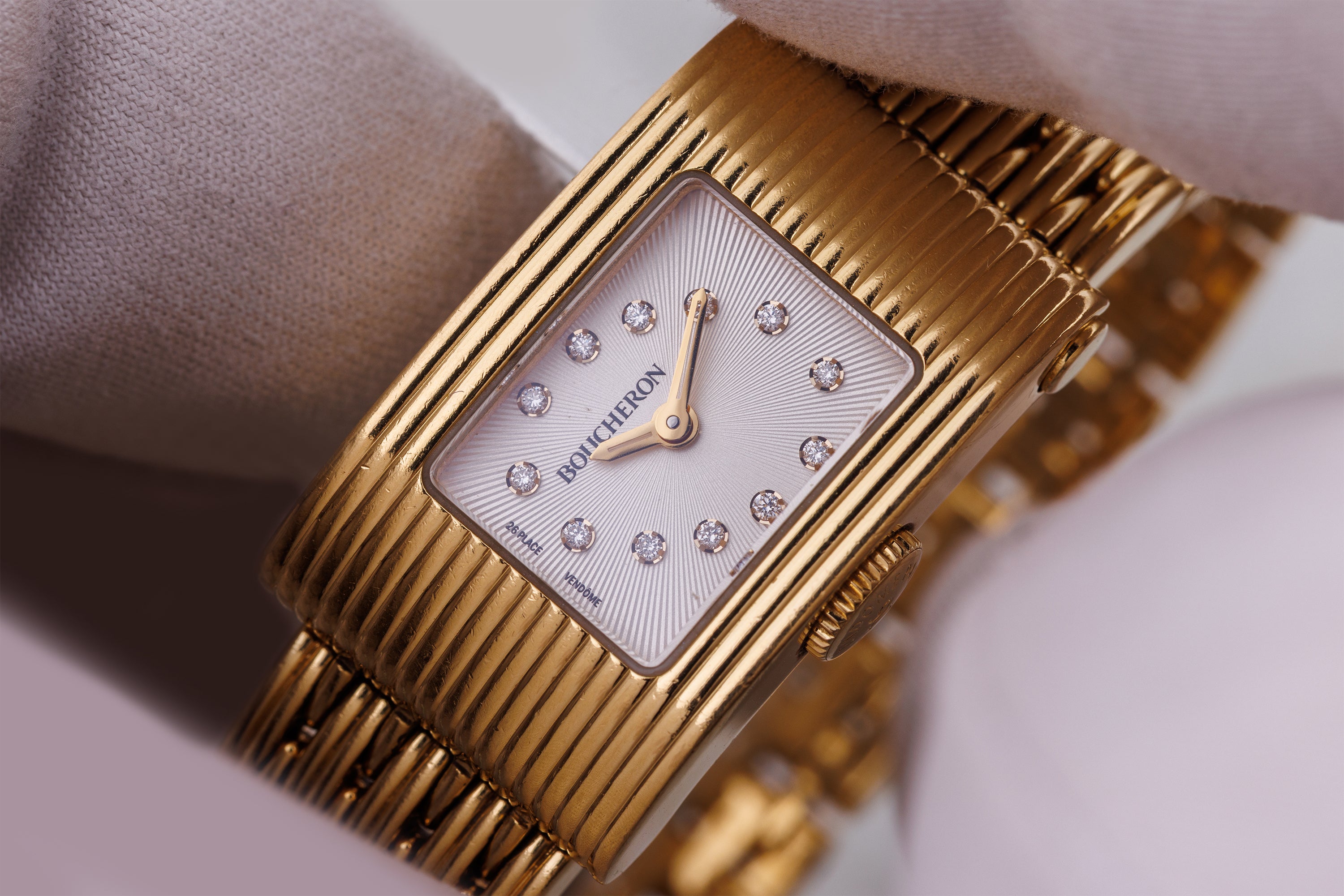 Boucheron 1990's Ladies Wristwatch | White Diamond Dial | 18k Yellow Gold | 18mm | Interchangeable Bracelet | 2000's