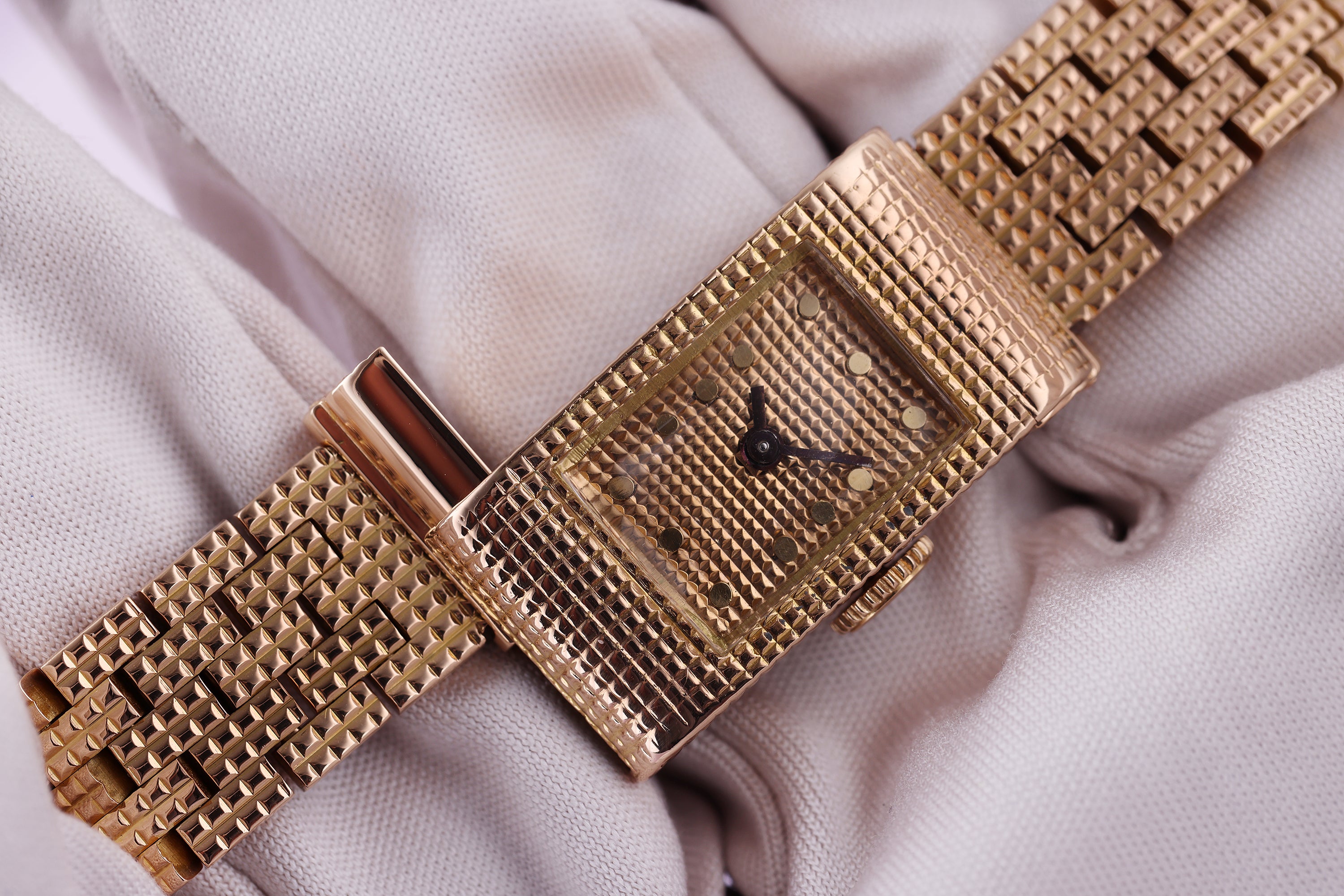 Boucheron Reflet Ladies Wristwatch Circa 1960's | REF. BT-908 247 | 18k Rose Gold | 14mm | Manual Wind