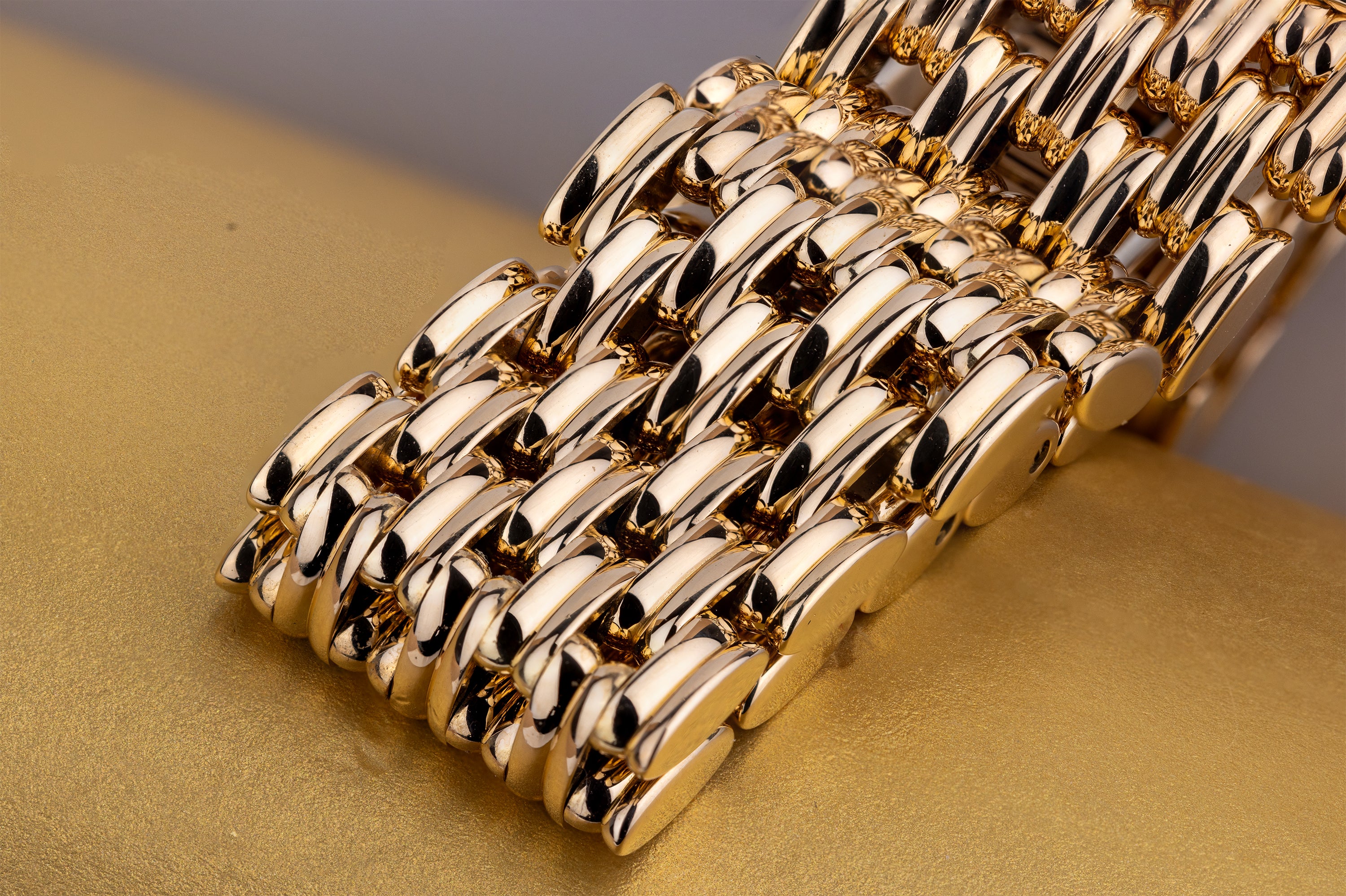 Breguet Classique | REF. 3130 | Power Reserve & Moonphase Display | Silver Dial | 18k Yellow Gold