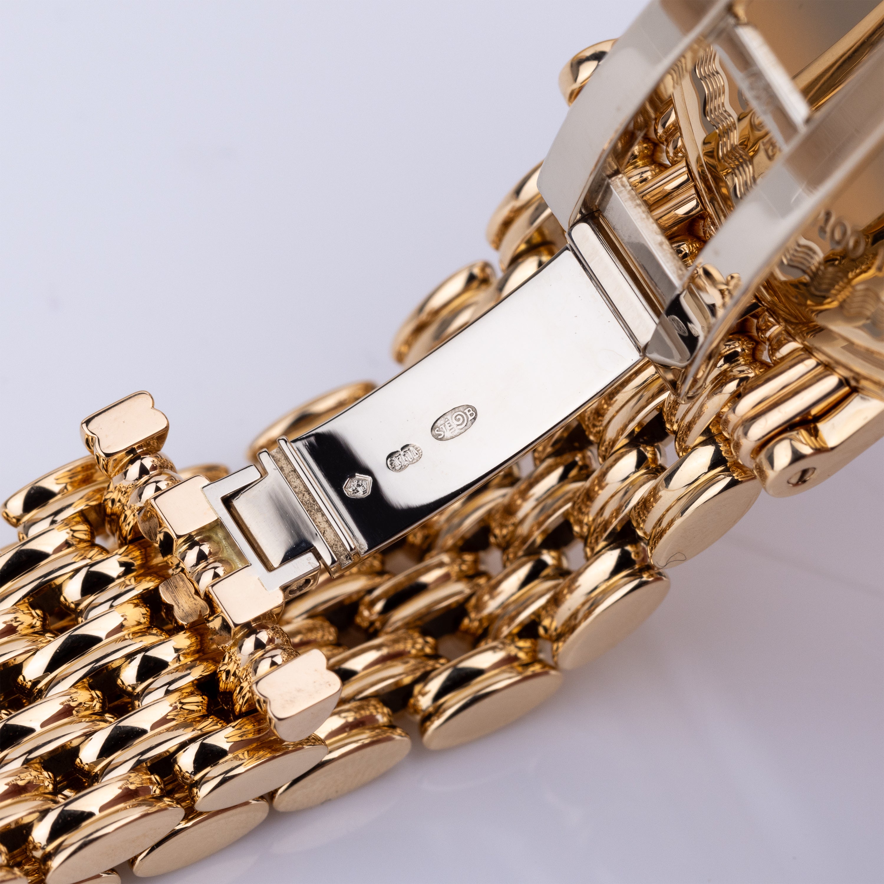 Breguet Classique | REF. 3130 | Power Reserve & Moonphase Display | Silver Dial | 18k Yellow Gold