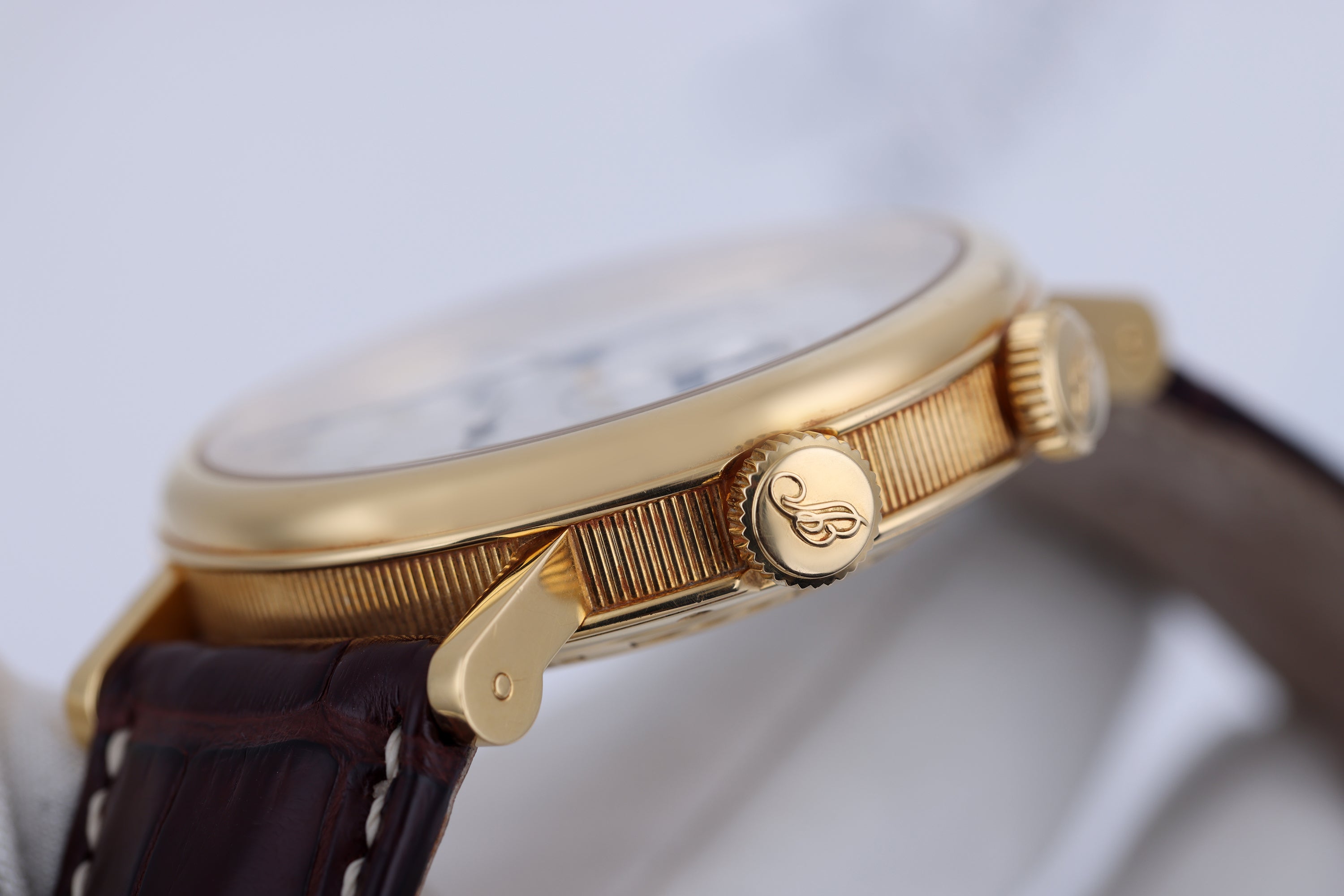 Breguet Classique GMT Alarm Le Reveil Du Tsar | REF. 5707 | 18k Yellow Gold | 40mm | Box & Papers | 2006