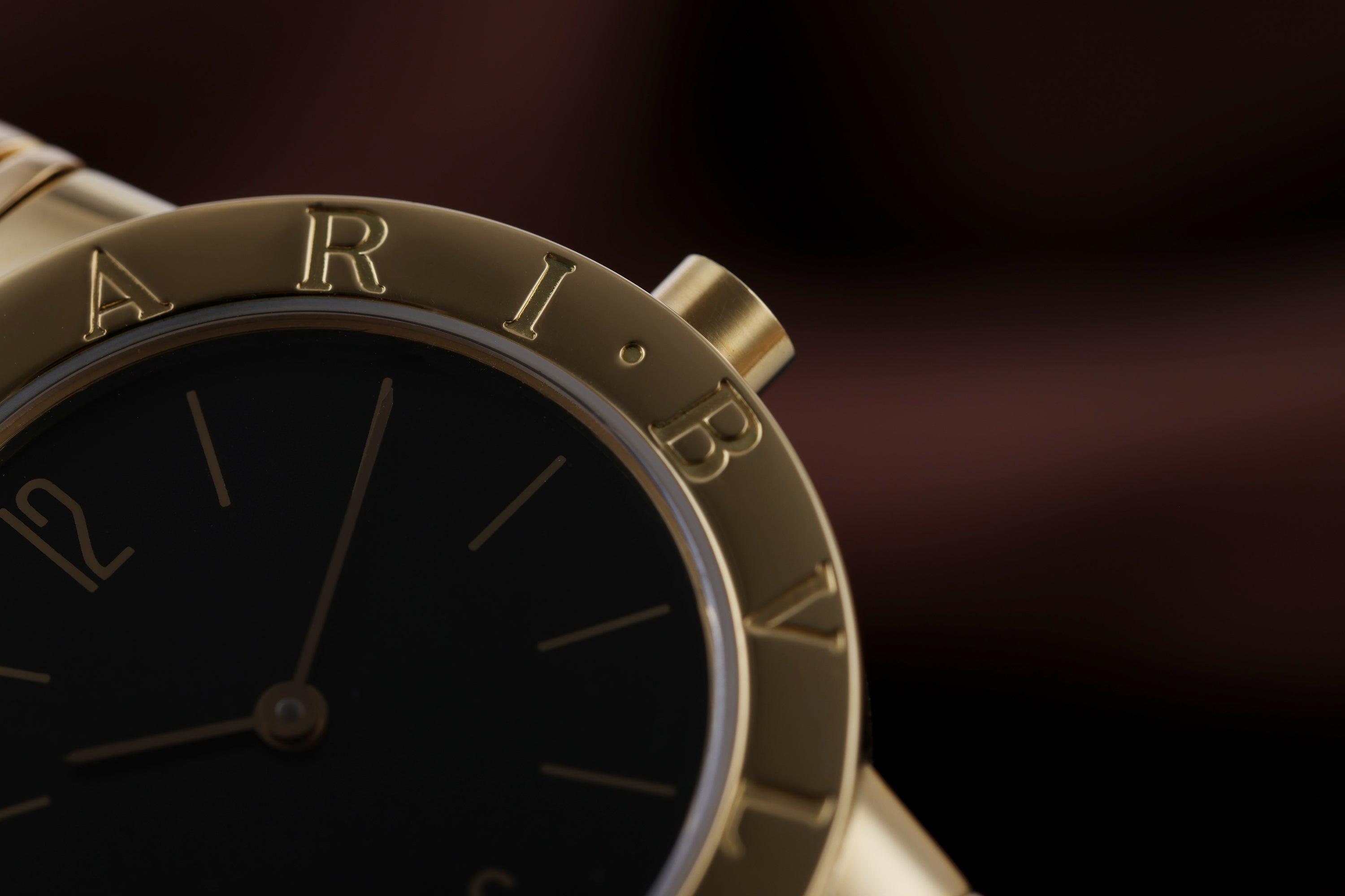 Bvlgari Tubogas | REF. BB 30 2T | Black Dial | 18k Yellow Gold | 30mm