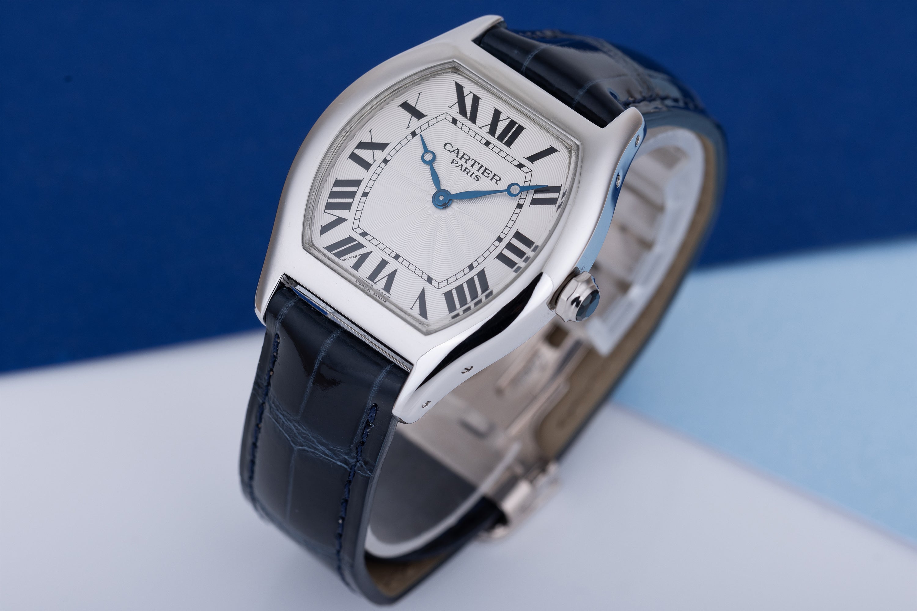 Cartier Paris Torteau Collection Privee | REF. 2518E | Platinum | Box & Papers | 34mm | 2011