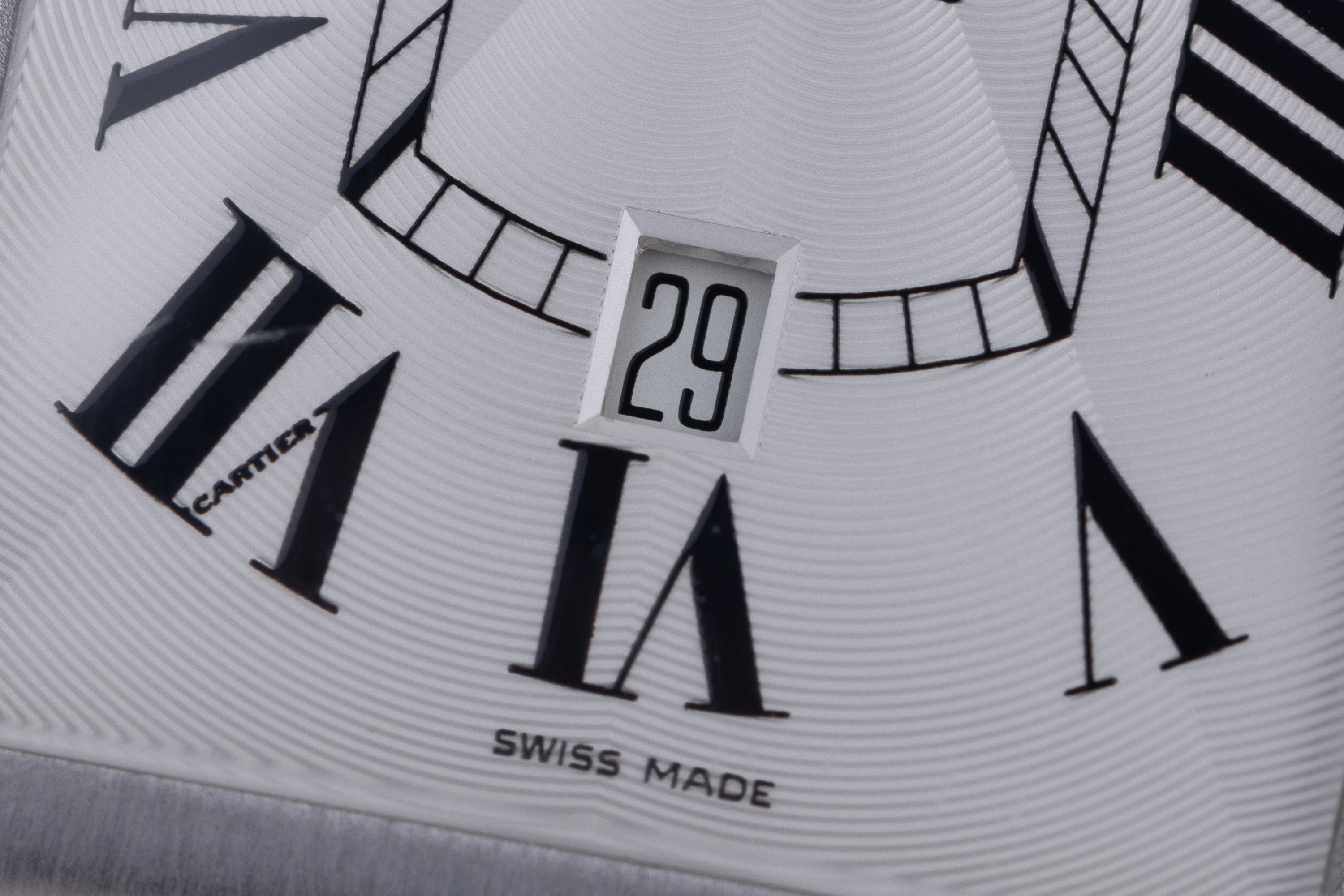 Cartier Tank Americaine XL | REF. 2928 | Automatic | 32mm x 52mm | 18k White Gold