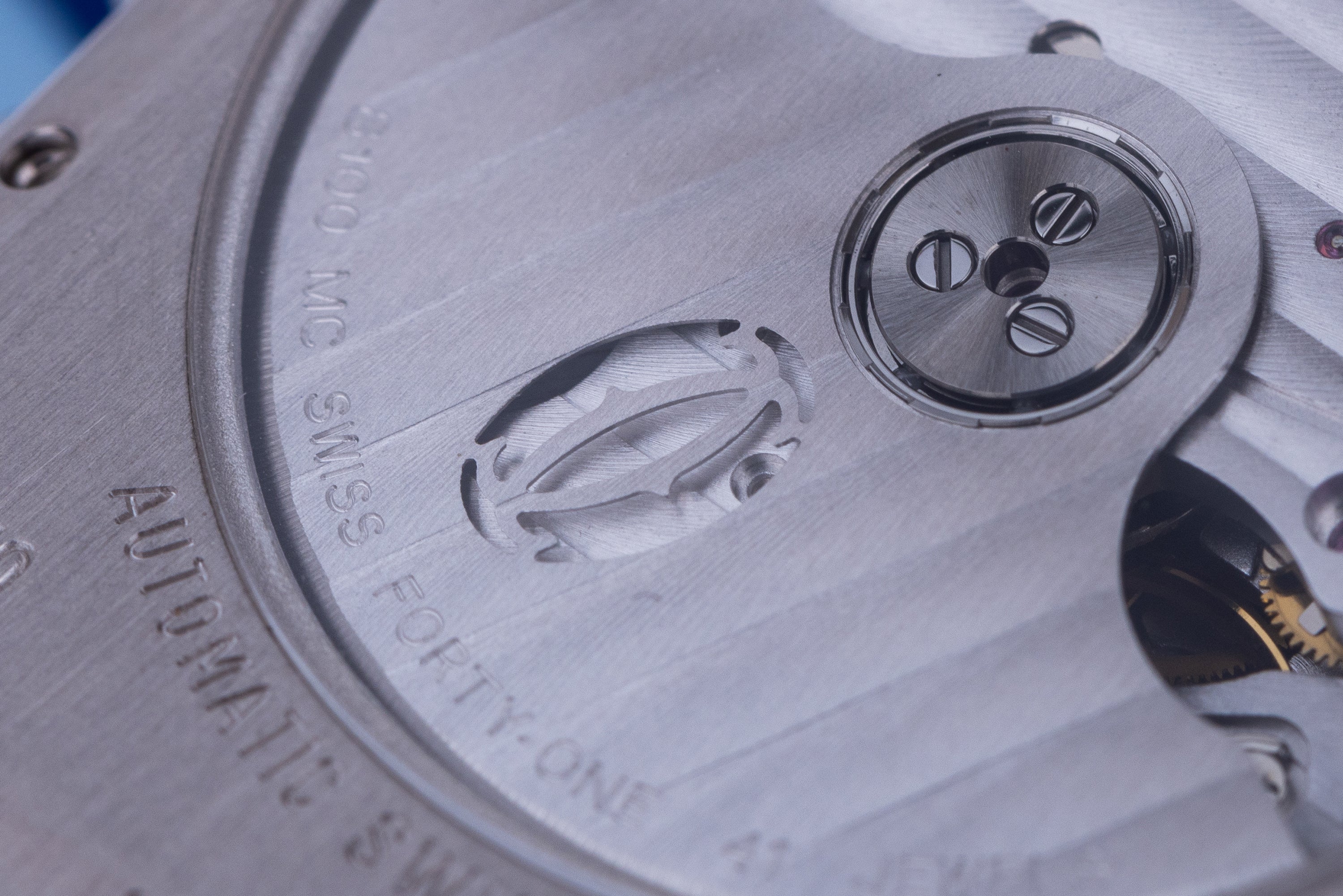 Cartier Tank Americaine XL Chronograph | REF. 3073 | Automatic | 32mm x 52mm | 18k White Gold