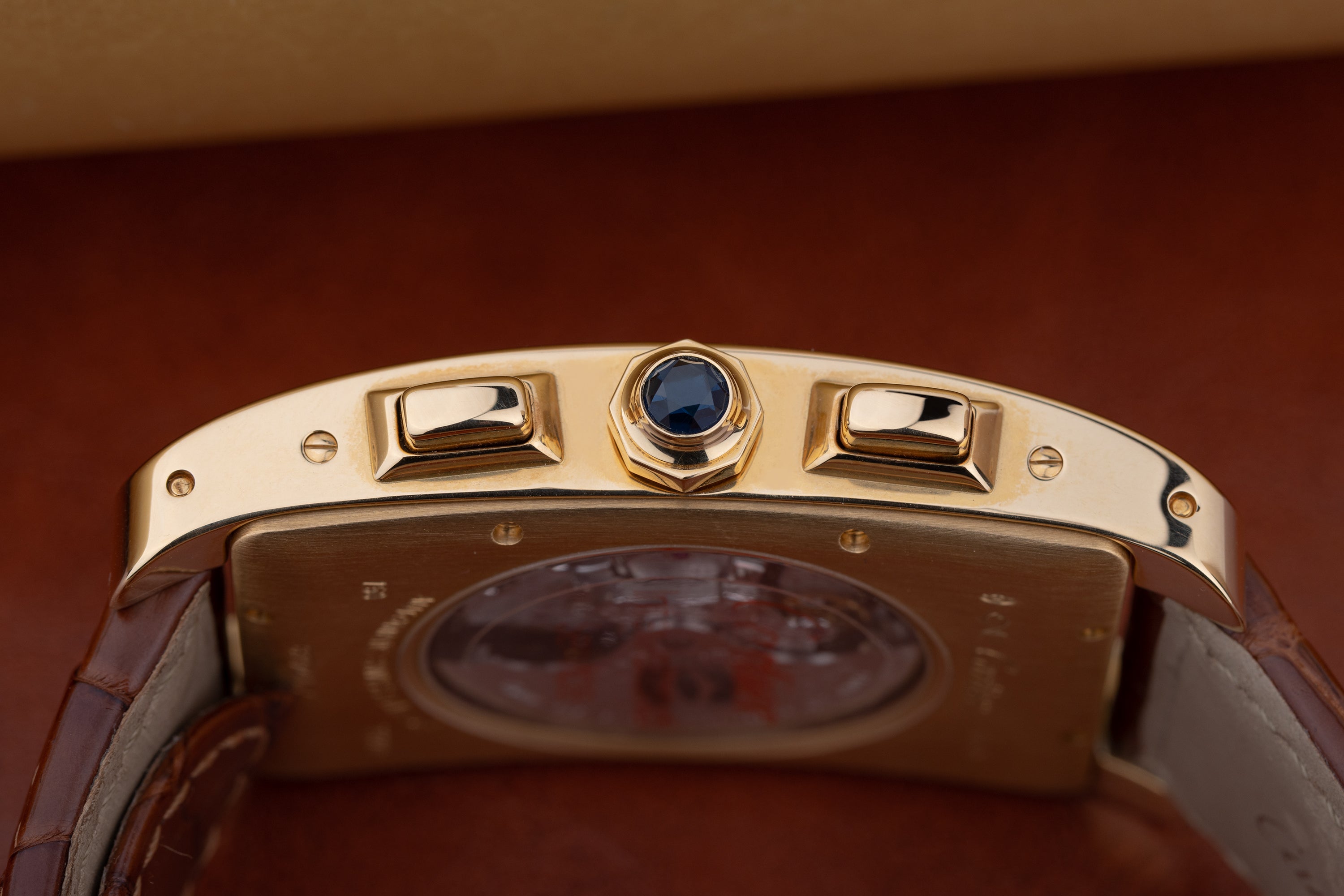 Cartier Tank Americaine XL Chronograph | REF. 2892 | Automatic | 32mm x 52mm | 18k Yellow Gold