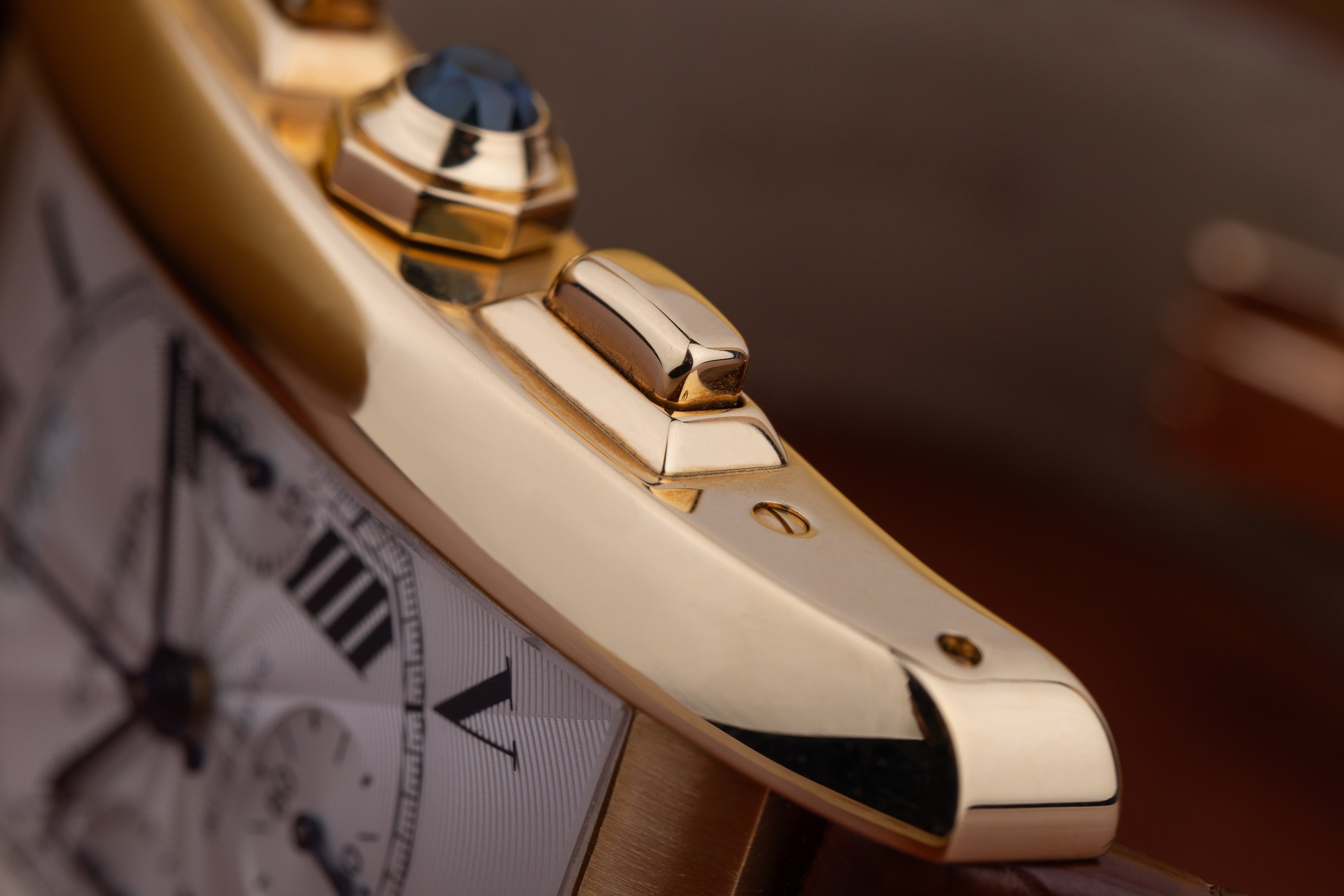 Cartier Tank Americaine XL Chronograph | REF. 2892 | Automatic | 32mm x 52mm | 18k Yellow Gold