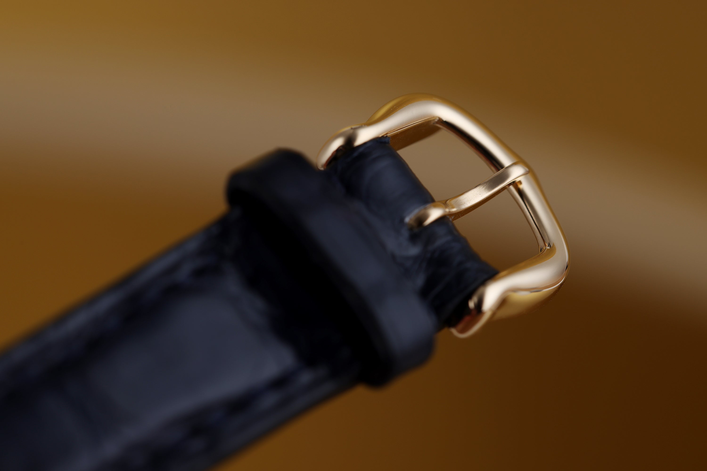 Cartier Baignoire | REF. 1954 | White Dial | 18k Yellow Gold | 22.5mm | 1990's