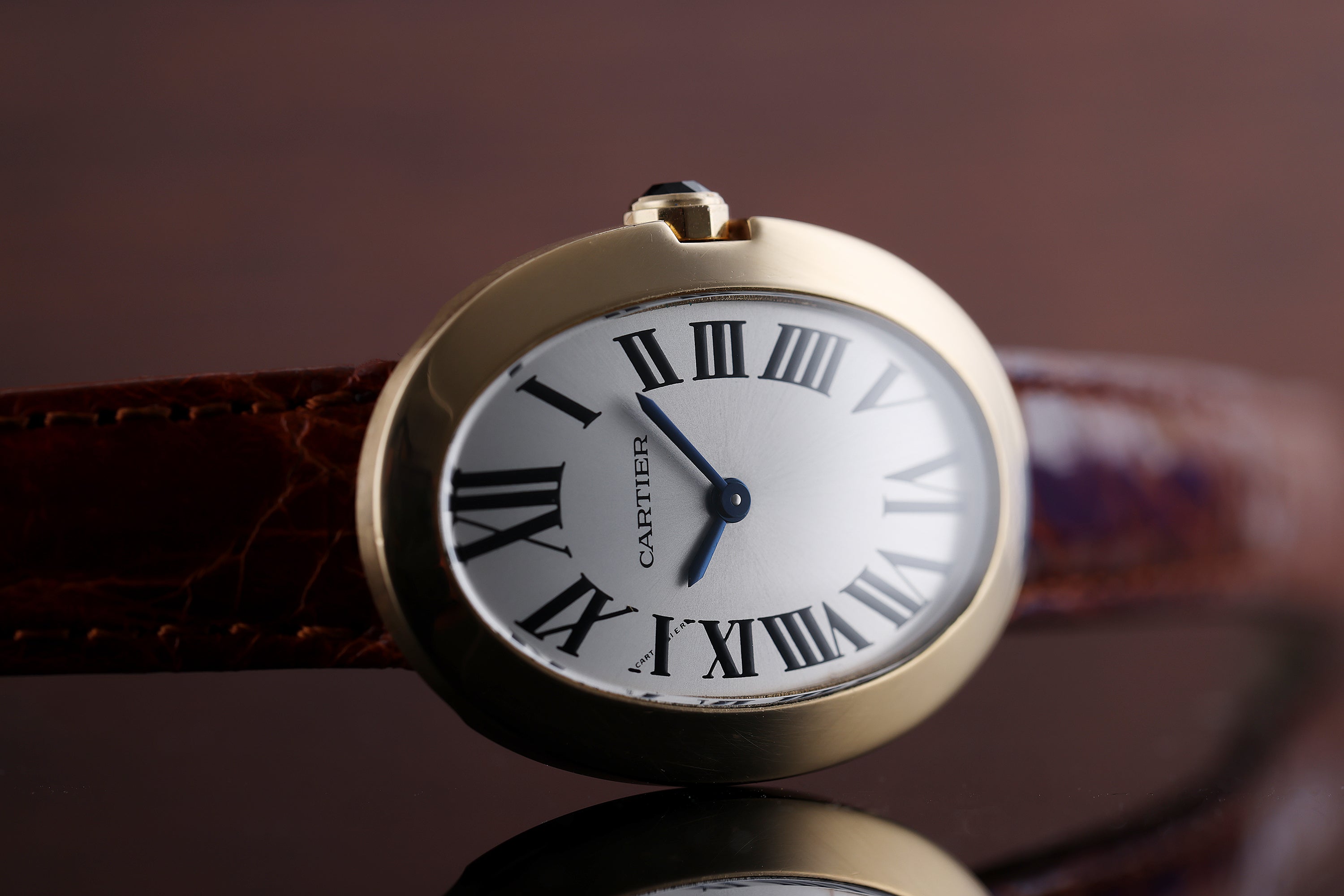 Cartier Baignoire | REF. 3208 | 18k Yellow Gold | 23.5mm | Circa 2010's