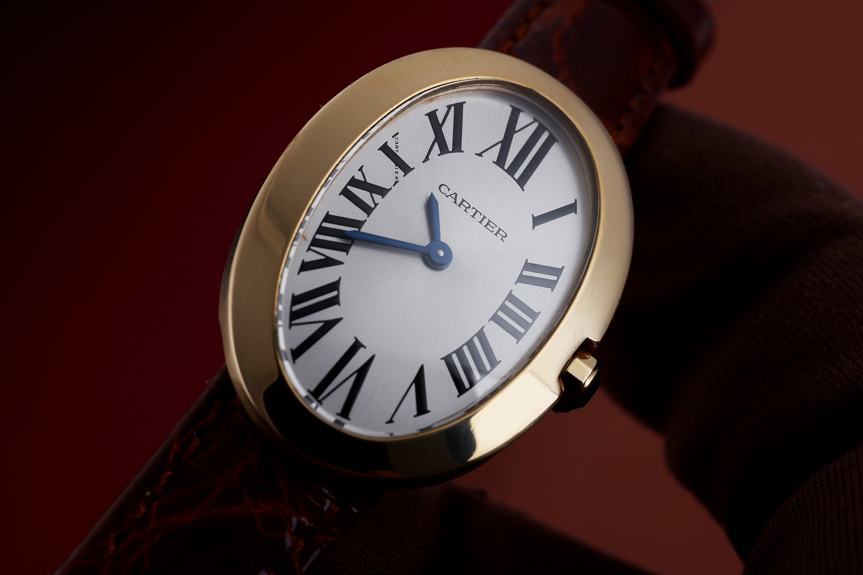 Cartier Baignoire | REF. 3208 | 18k Yellow Gold | 23.5mm | Circa 2010's