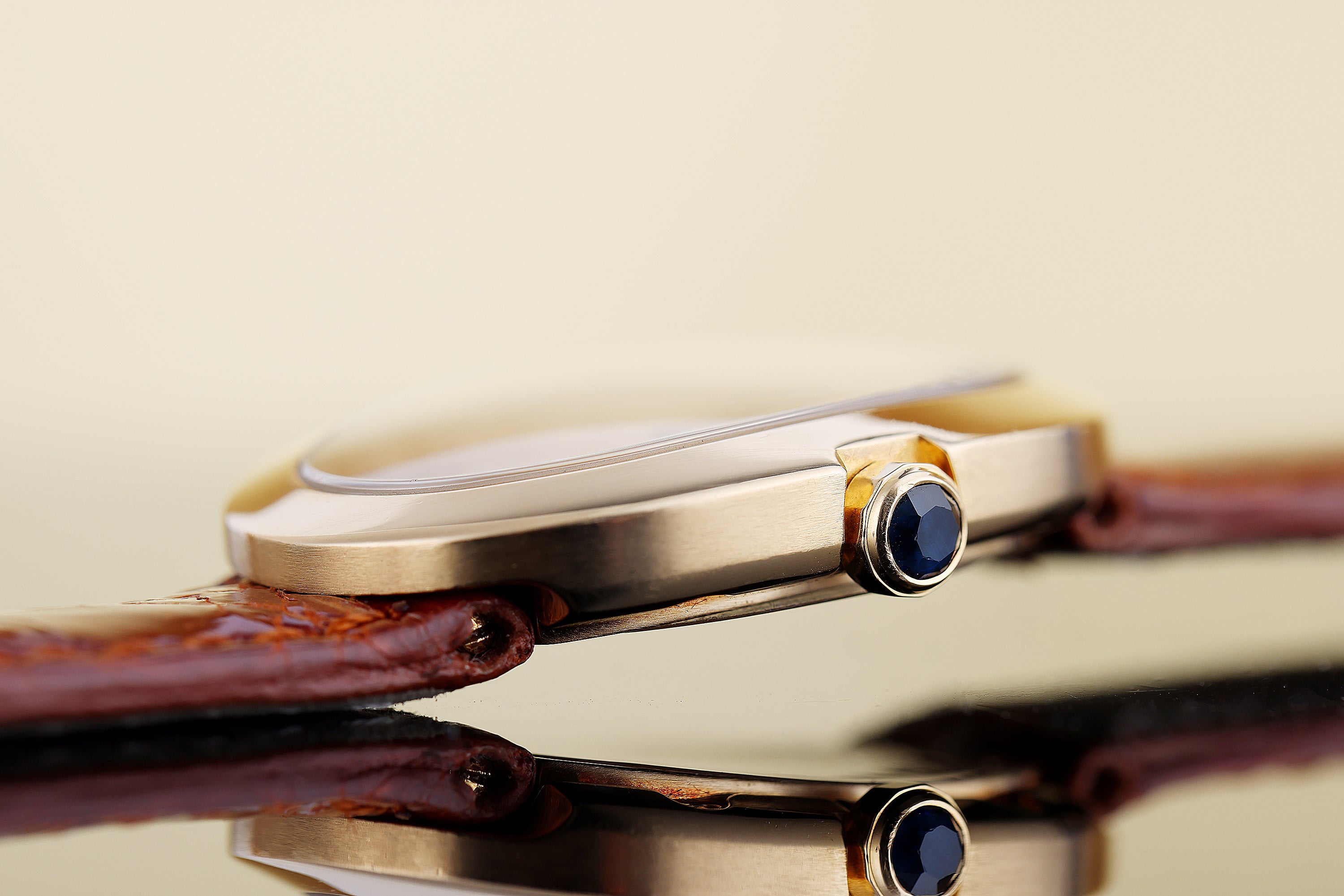 Cartier Baignoire | REF. 3208 | 18k Yellow Gold | 23.5mm | Circa 2010's