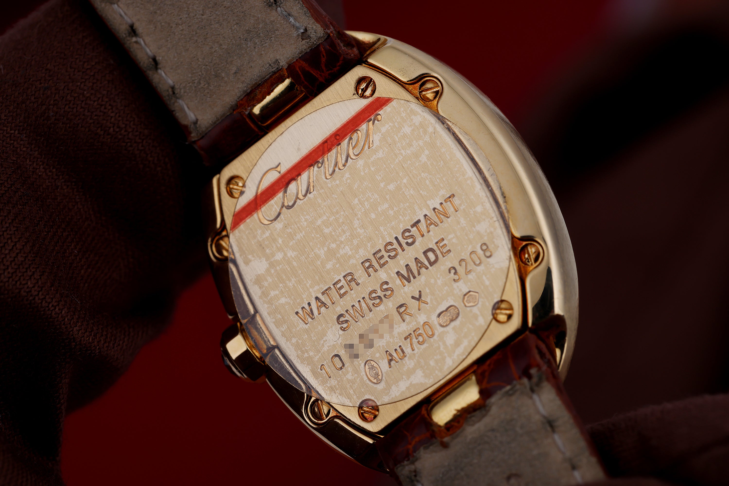 Cartier Baignoire | REF. 3208 | 18k Yellow Gold | 23.5mm | Circa 2010's