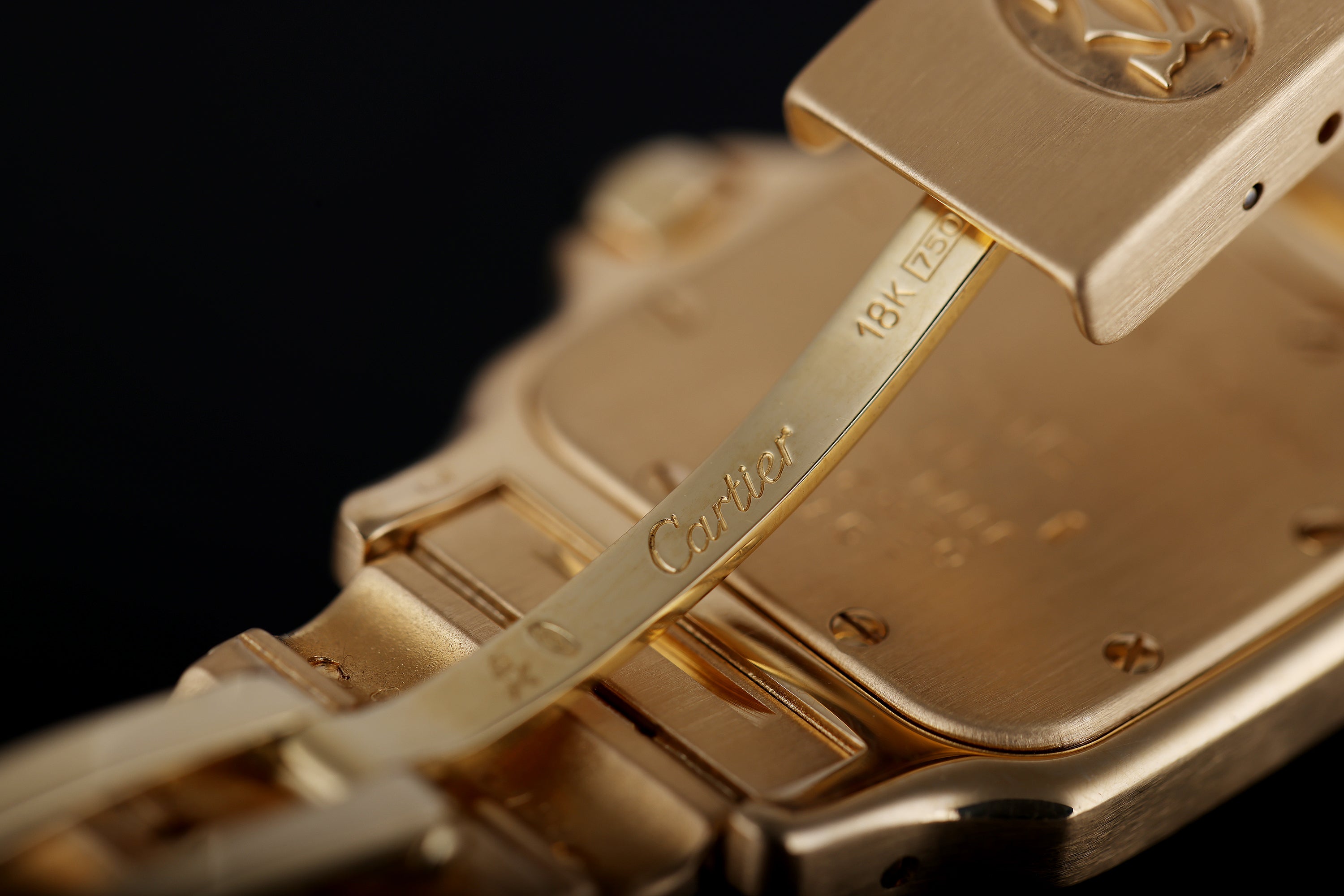 Cartier Santos Galbée | REF. 866930 | 18k Yellow Gold | 23.5mm | 1990's