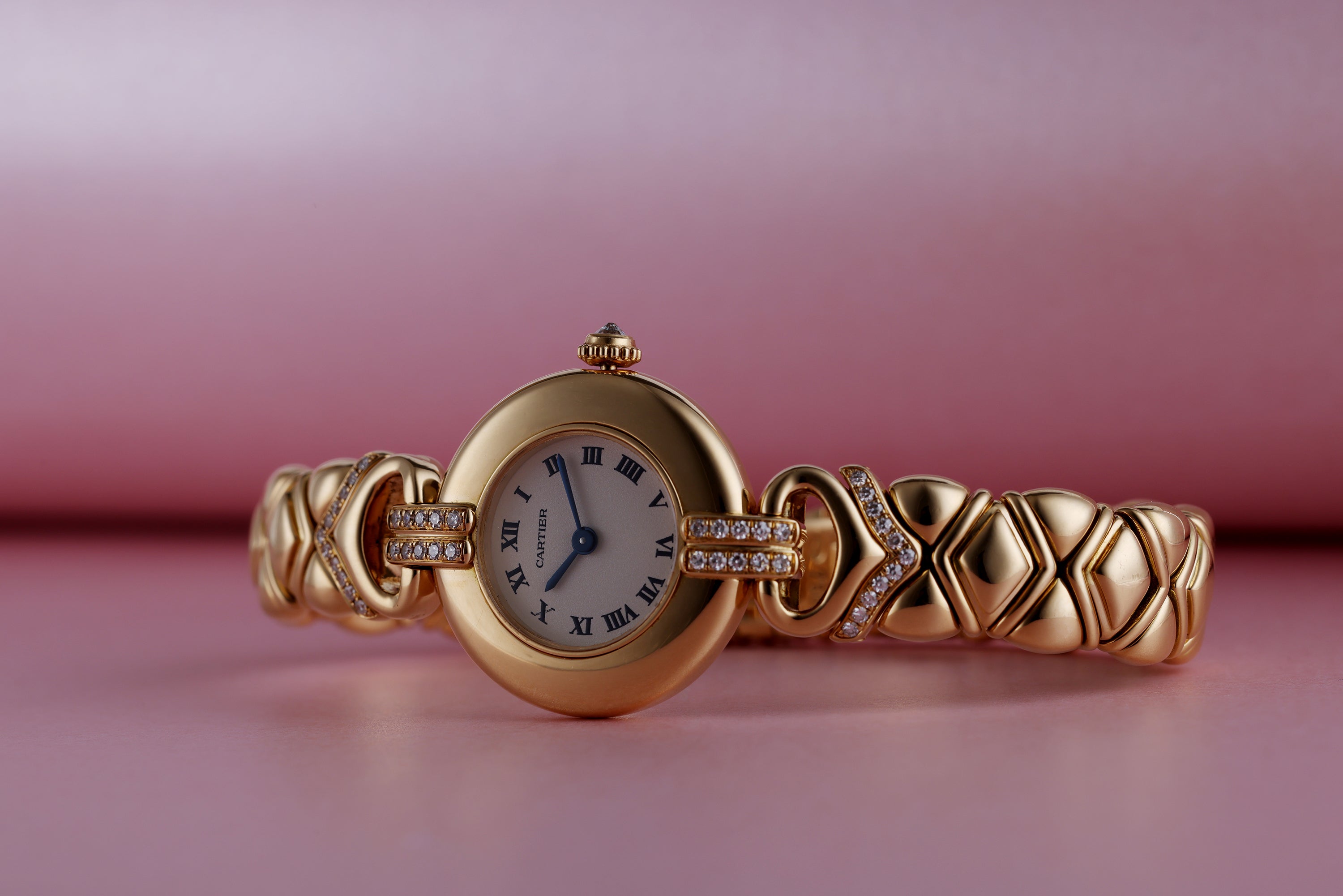 Cartier Colisee | REF. 8057922 | Diamond Shoulders | 24mm | 18k Yellow Gold | Box & Papers | 1990's