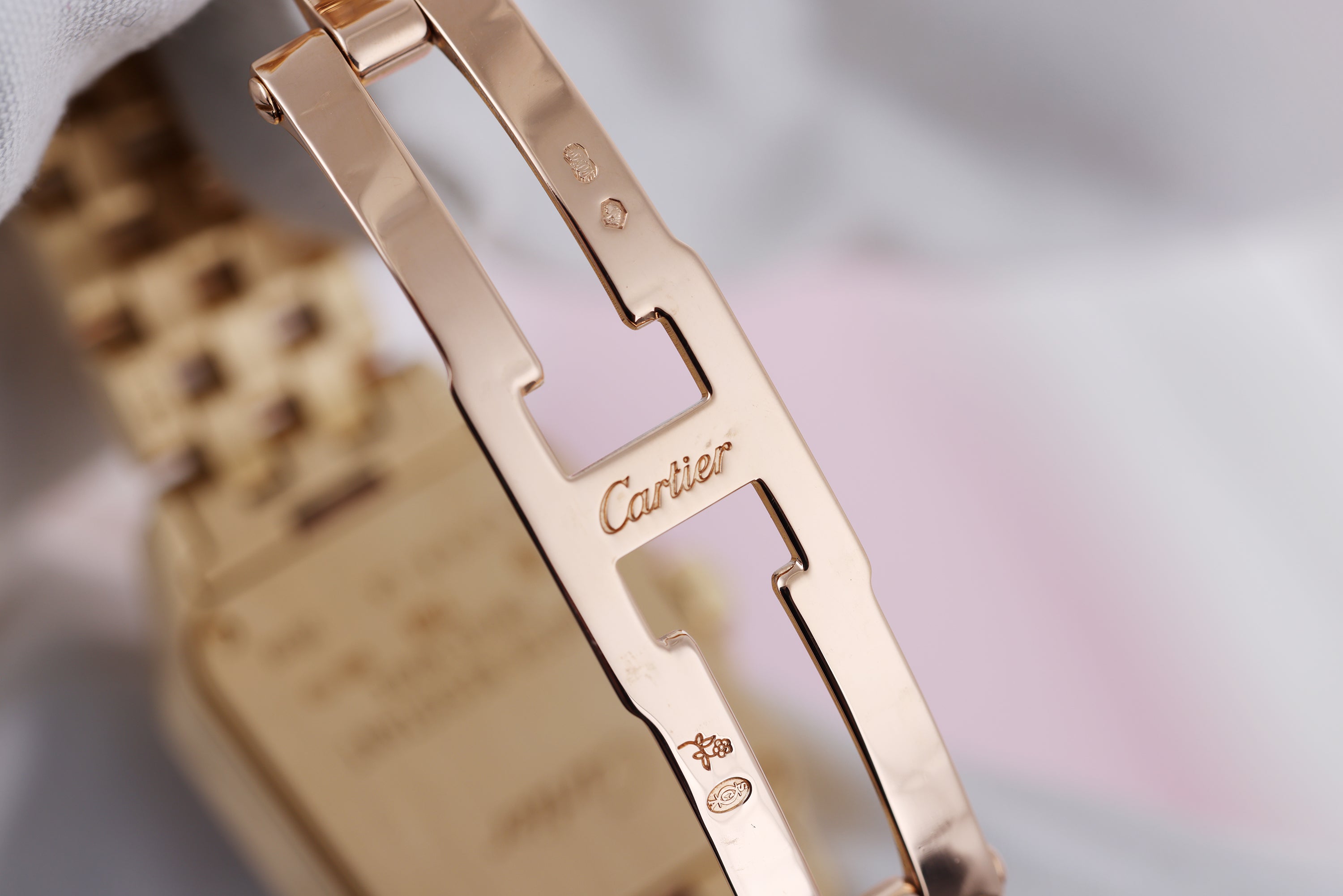 Cartier Santos Demoiselle | REF. 2699 | Diamond Bezel | White Dial | 20mm | 18k Yellow Gold
