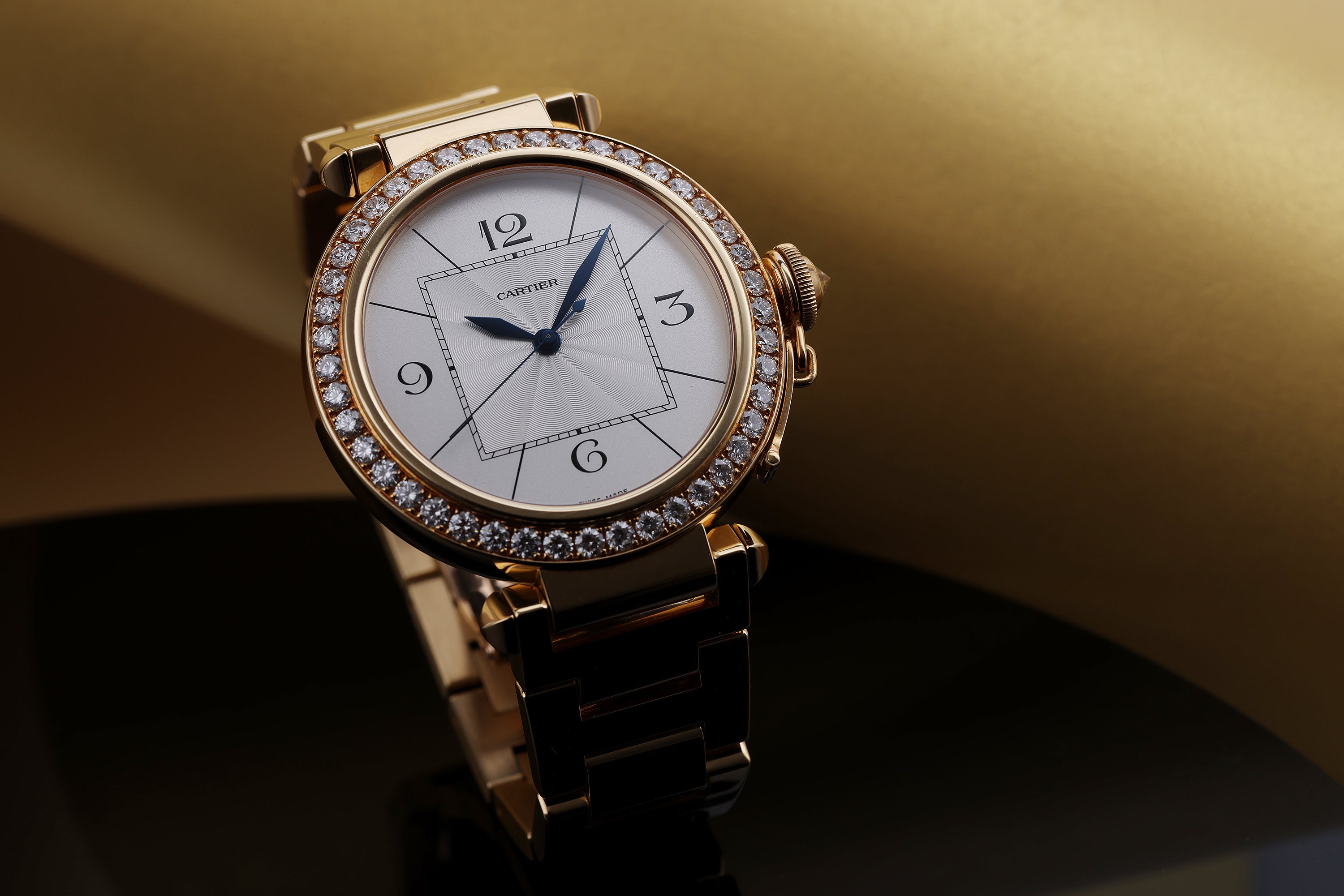 Cartier Pasha | REF. WJ1203H9 / 2726 | 42mm | Diamond Bezel | 18k Yellow Gold | Box & Papers | 2005