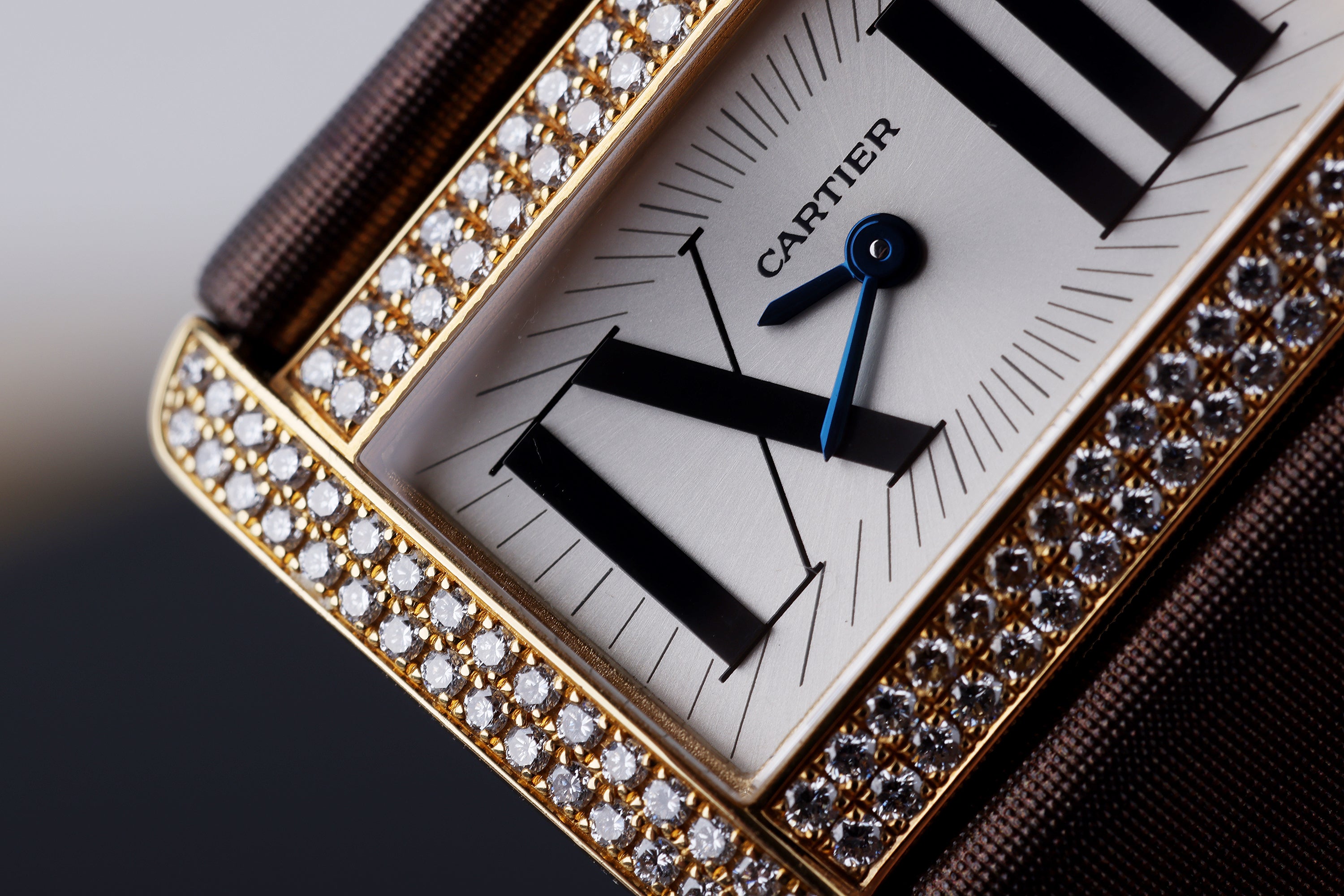 Cartier Tank Divan | REF. 2601 | Diamond Bezel | 18k Yellow Gold | 31.5mm | Circa 2000's