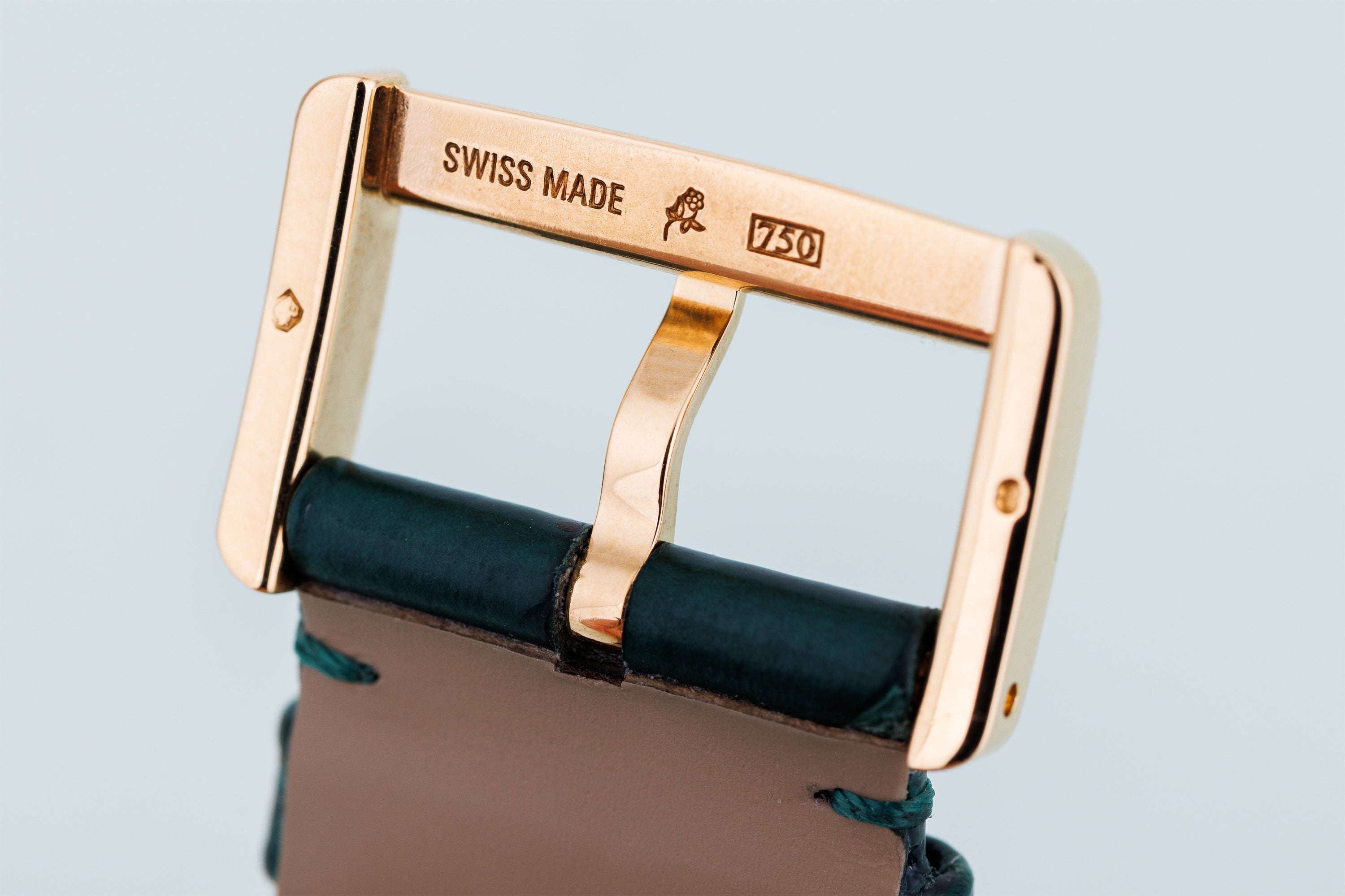 Cartier Tank Divan | REF. 2601 | Diamond Bezel | 18k Yellow Gold | 31.5mm | 2000's