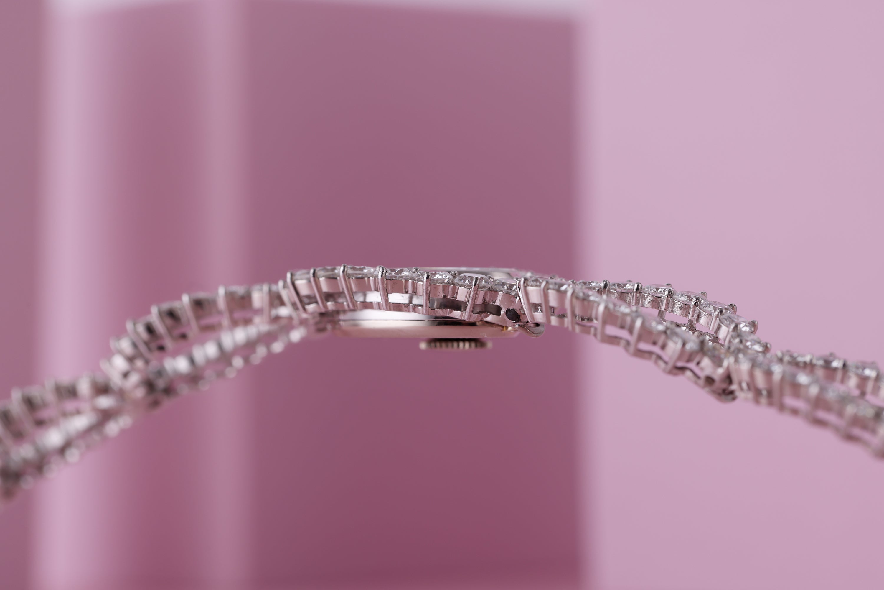 Vacheron Constantin Retailed by Chaumet Ladies Wristwatch | Pavé Diamonds | 18k White Gold | 1990's