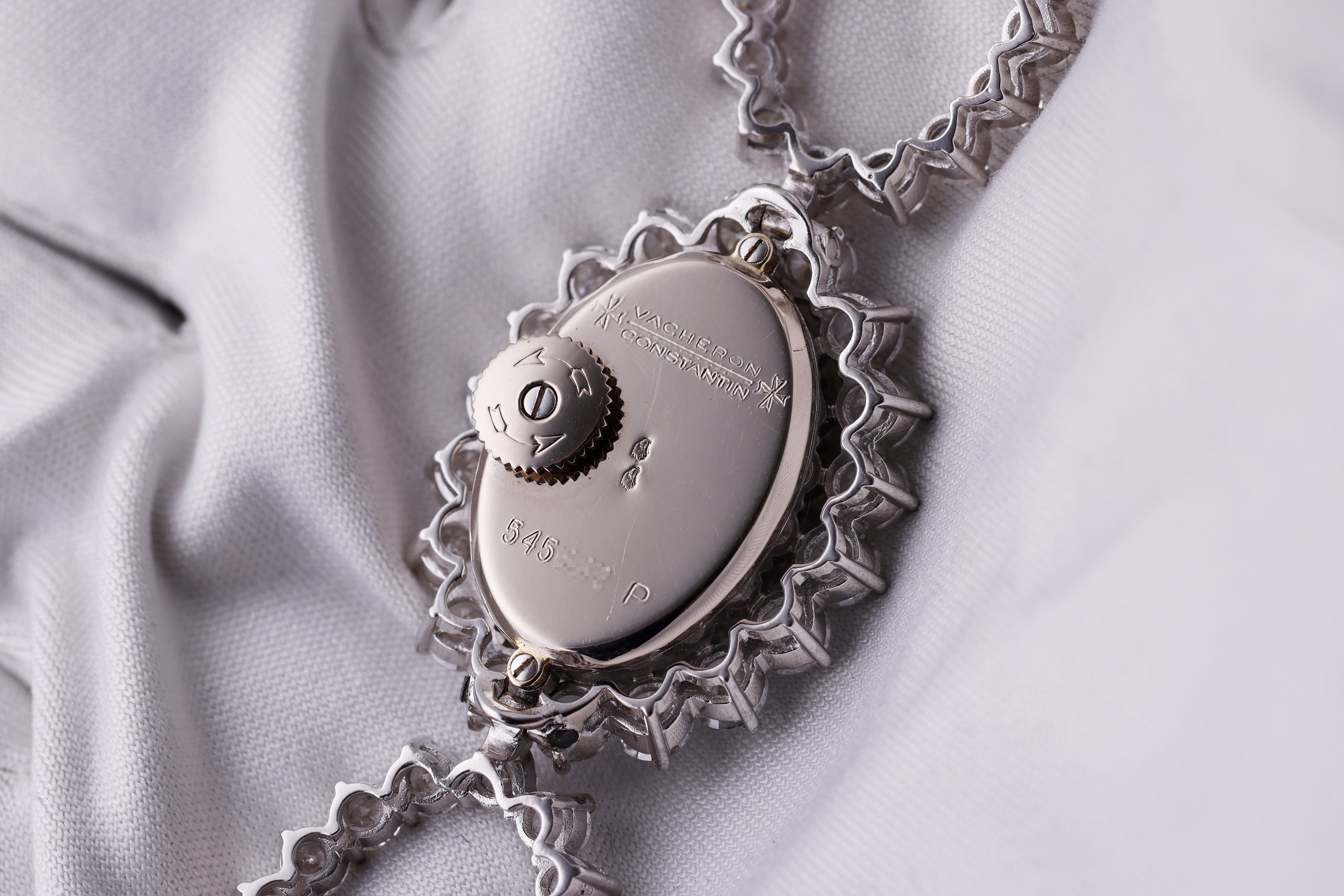 Vacheron Constantin Retailed by Chaumet Ladies Wristwatch | Pavé Diamonds | 18k White Gold | 1990's