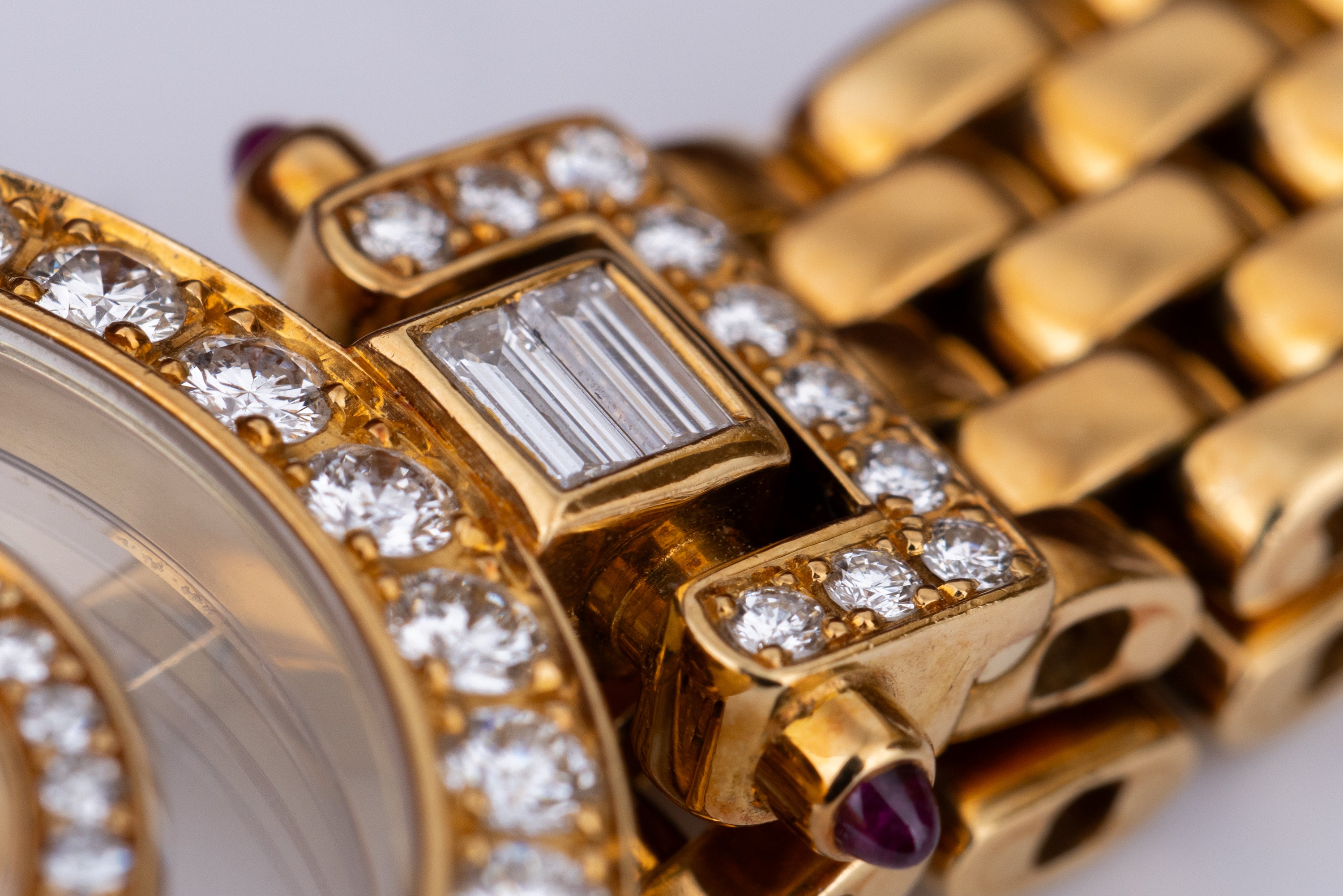 Chopard Happy Diamonds Ladies Watch | REF. 4118 | Brilliant Round & Baguette Diamonds | 18k Yellow Gold