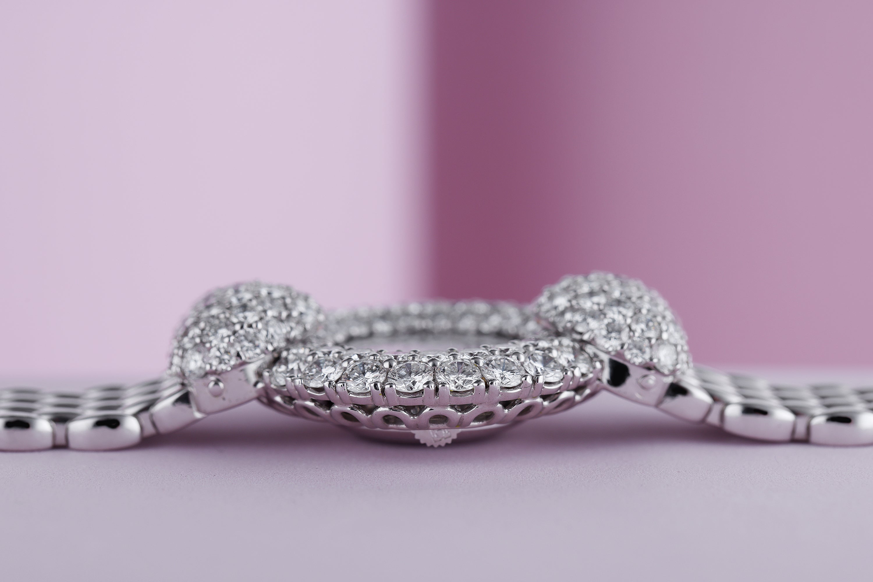 Chopard 1990's Ladies Watch | REF. 8501 | Pavé Diamond Dial, Bezel and Heart-Shaped lugs | 18k White Gold