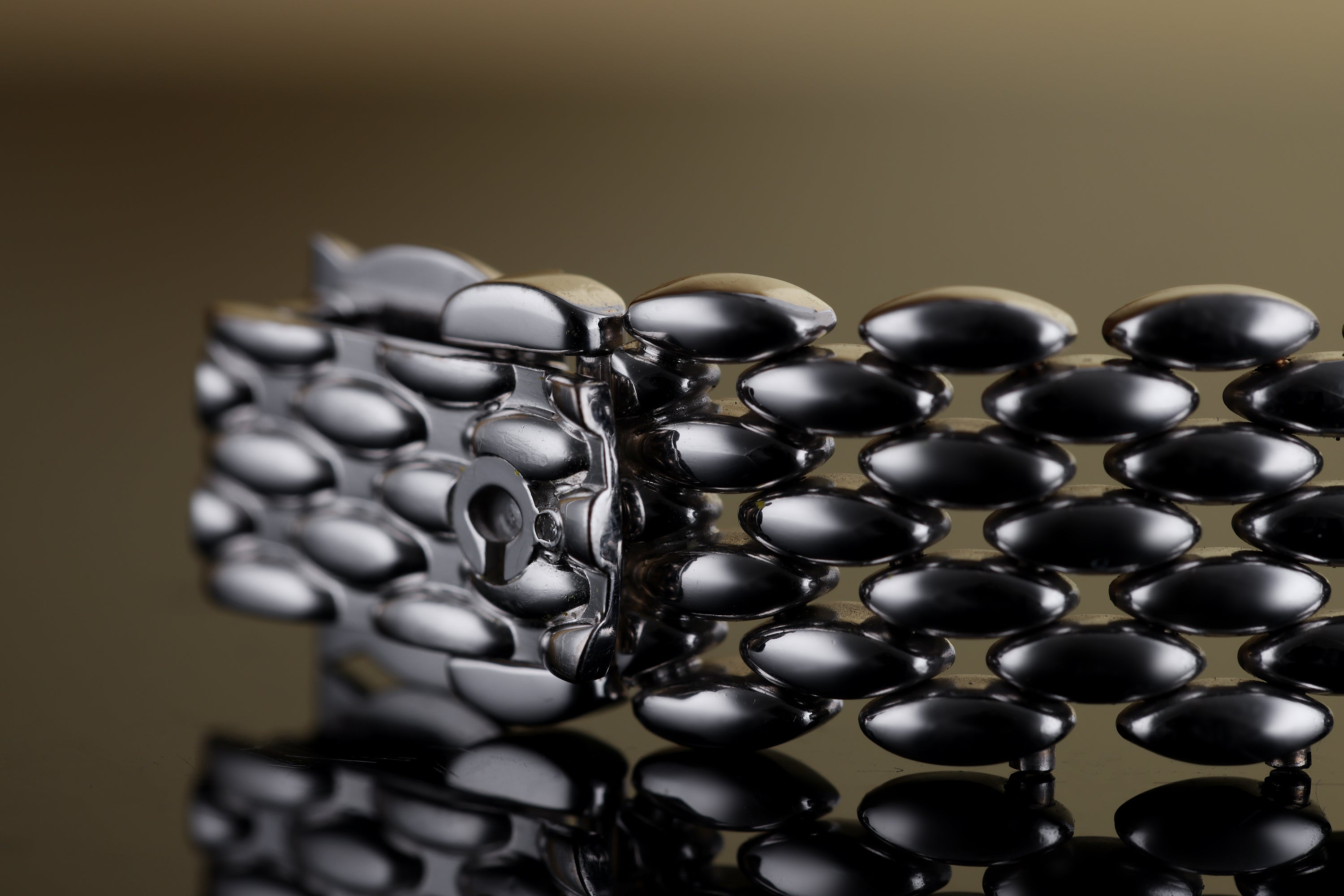 Chopard 1990's Ladies Watch | REF. 8501 | Pavé Diamond Dial, Bezel and Heart-Shaped lugs | 18k White Gold