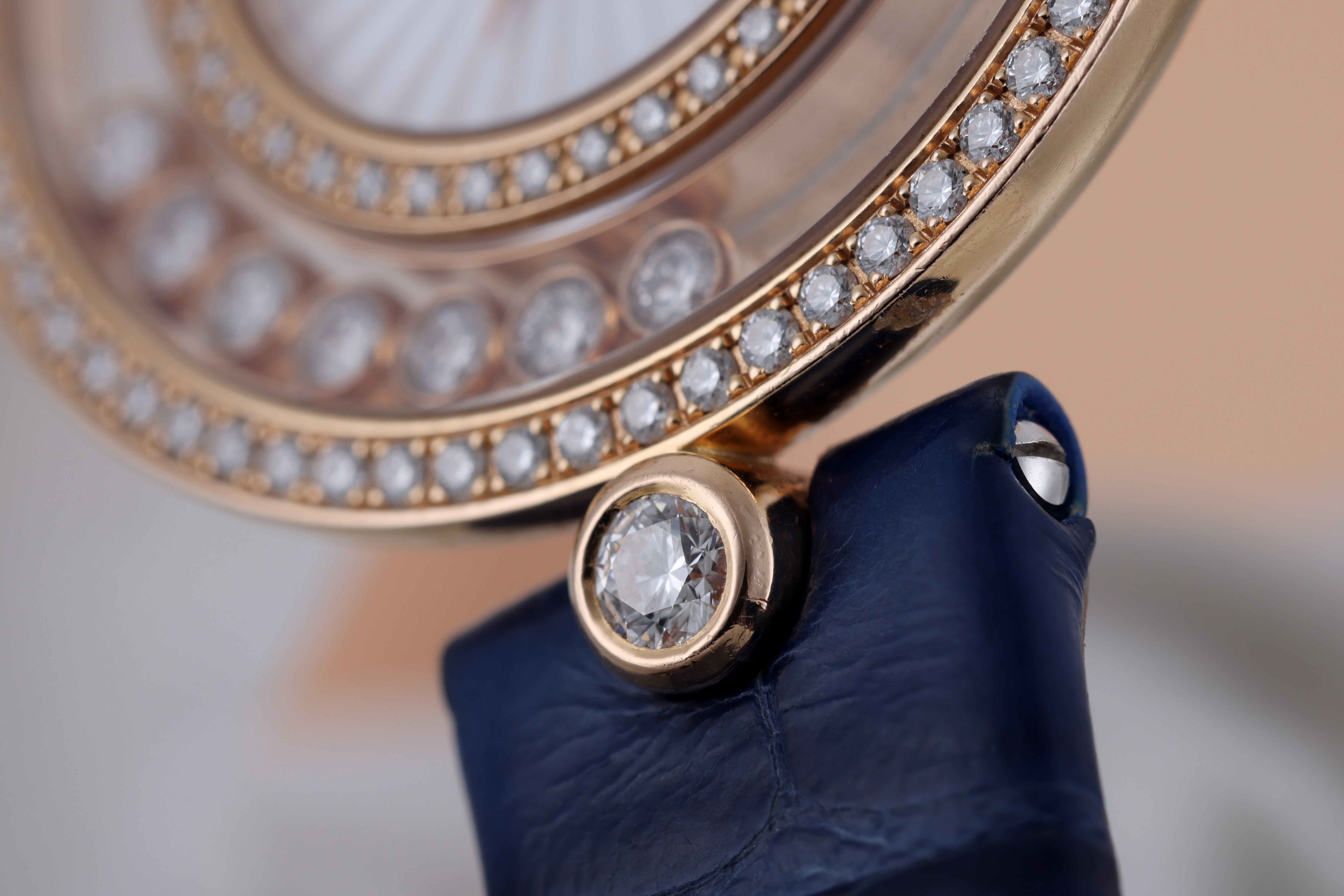 Chopard Happy Diamonds Ladies Watch | REF. 4596 | Mother of Pearl Dial | Round Brilliant Diamonds | 32mm | 18k Rose Gold | Box & Papers | 2019