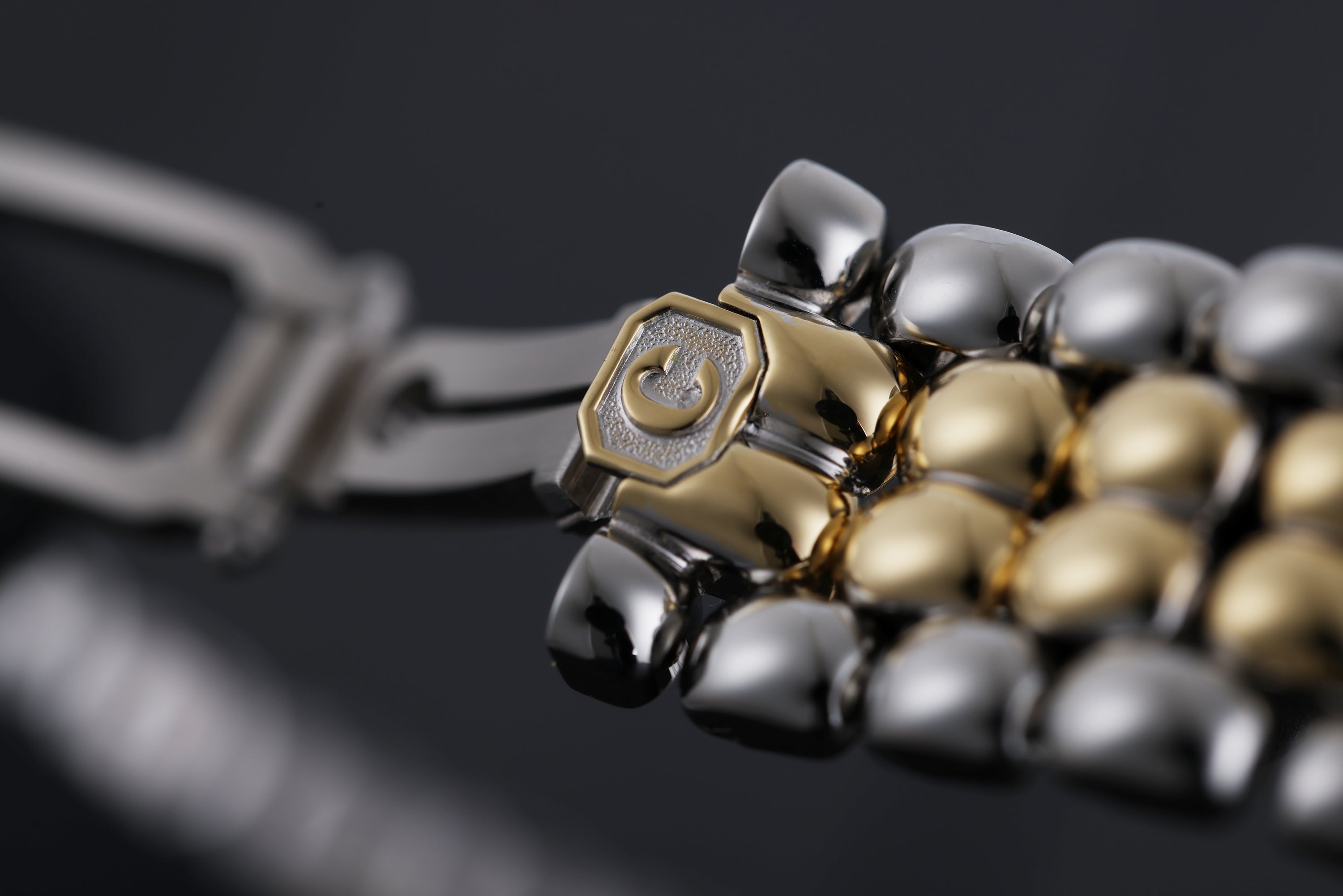 Chopard Happy Sport | REF. 27/8237-23/11 | 7 Floating Diamonds | 32.5mm | Stainless Steel & 18k Yellow Gold