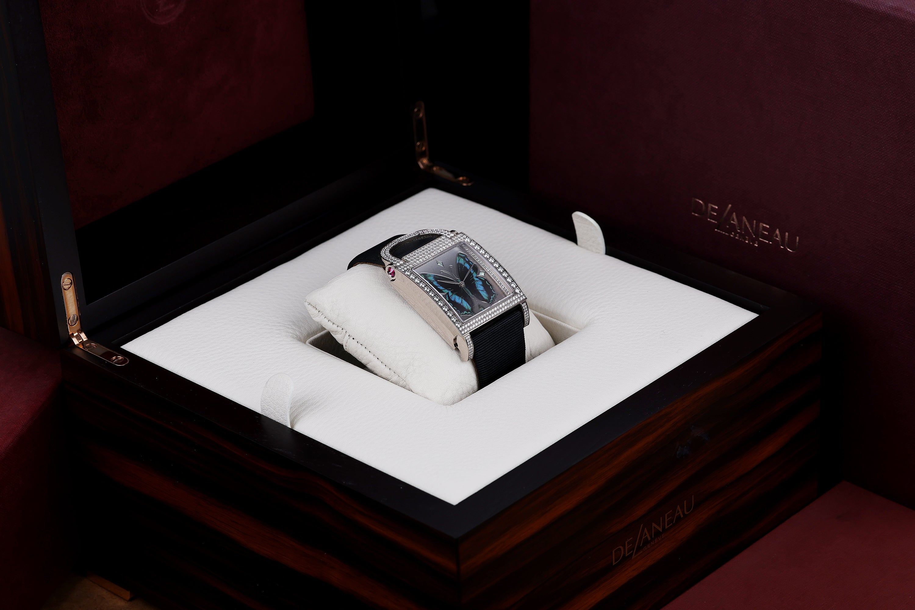 DeLaneau | Dôme Papillon | REF. ADO3R001 WG PA002 | Piece Unique | 18k White Gold | Box & Papers | RRP £70,300