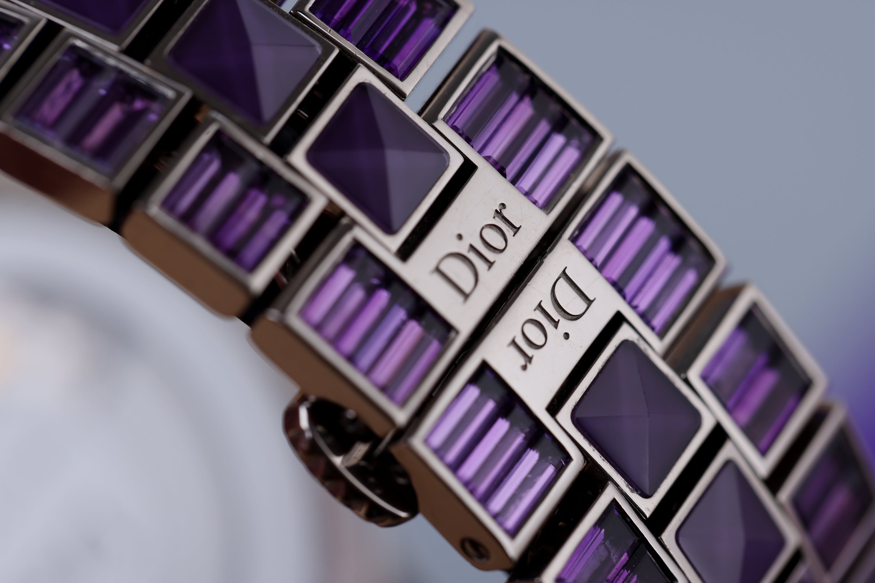 Dior Christal "Amethyst" | REF. CD11456M001 | Mother of Pearl, Pink Sapphires, Diamonds & Amethysts | Limited to 25 Pieces | 18k White Gold