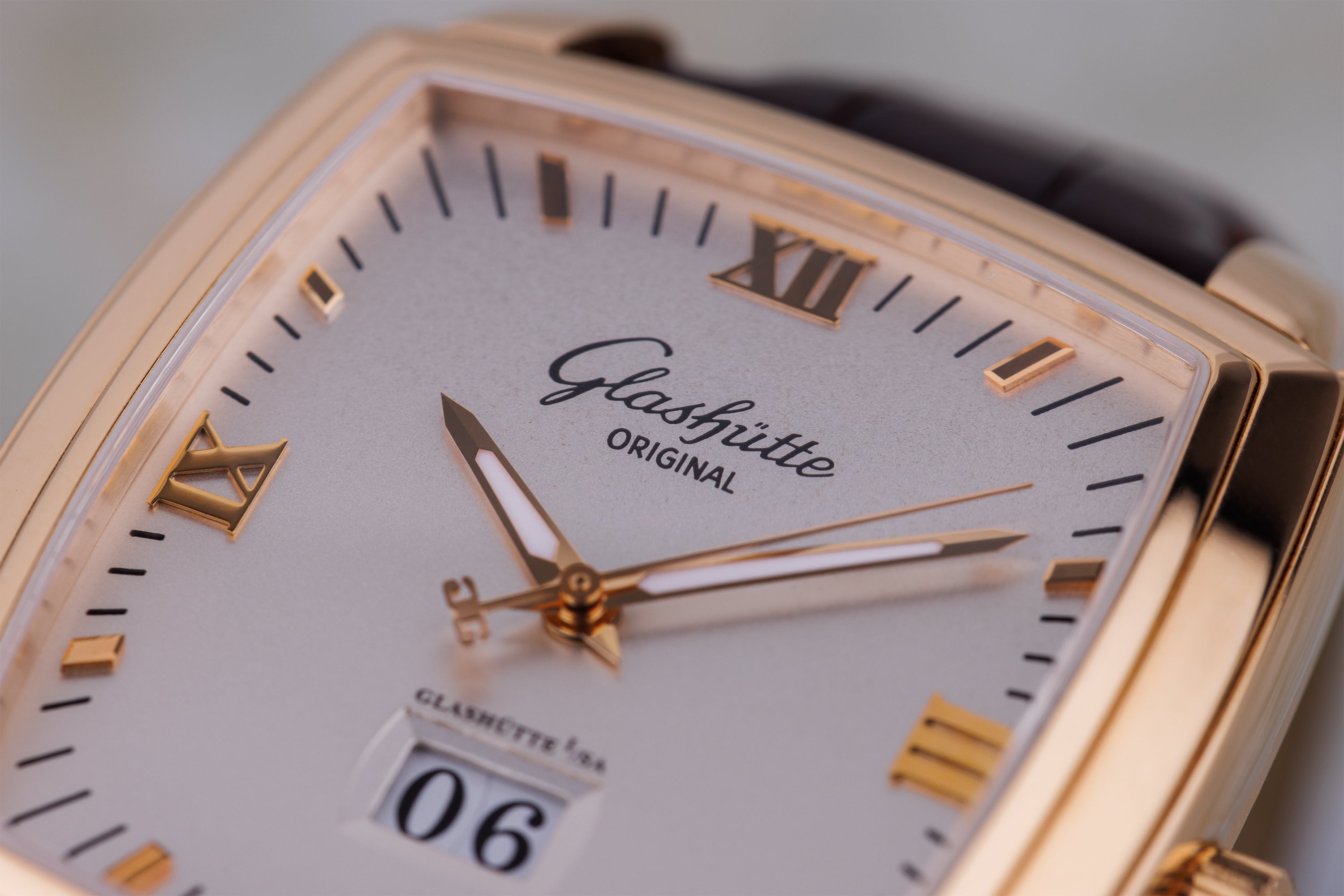 Glashütte Original Senator Karrée Panorama Date | REF. 1-22-02-51-51-05 | 18K Rose Gold | Manual Wind | 36.5mm | Box & Papers | 2014