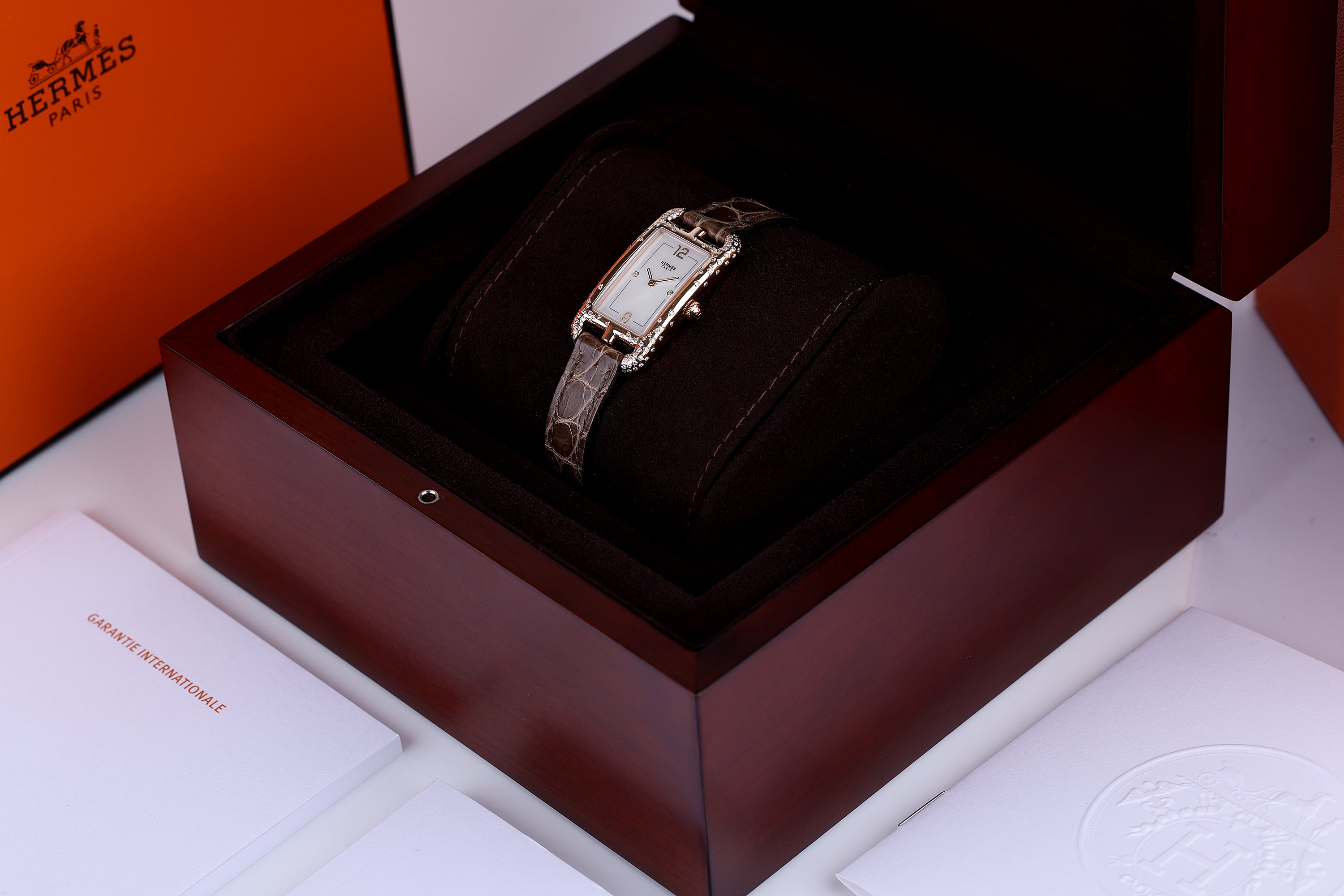 Hermes Ladies Watch | Nantucket | REF. NA2.272 | 18k Rose Gold | Scattered Diamond Bezel | Mother of Pearl Dial | 20x36.5mm | Box & Papers | 2023