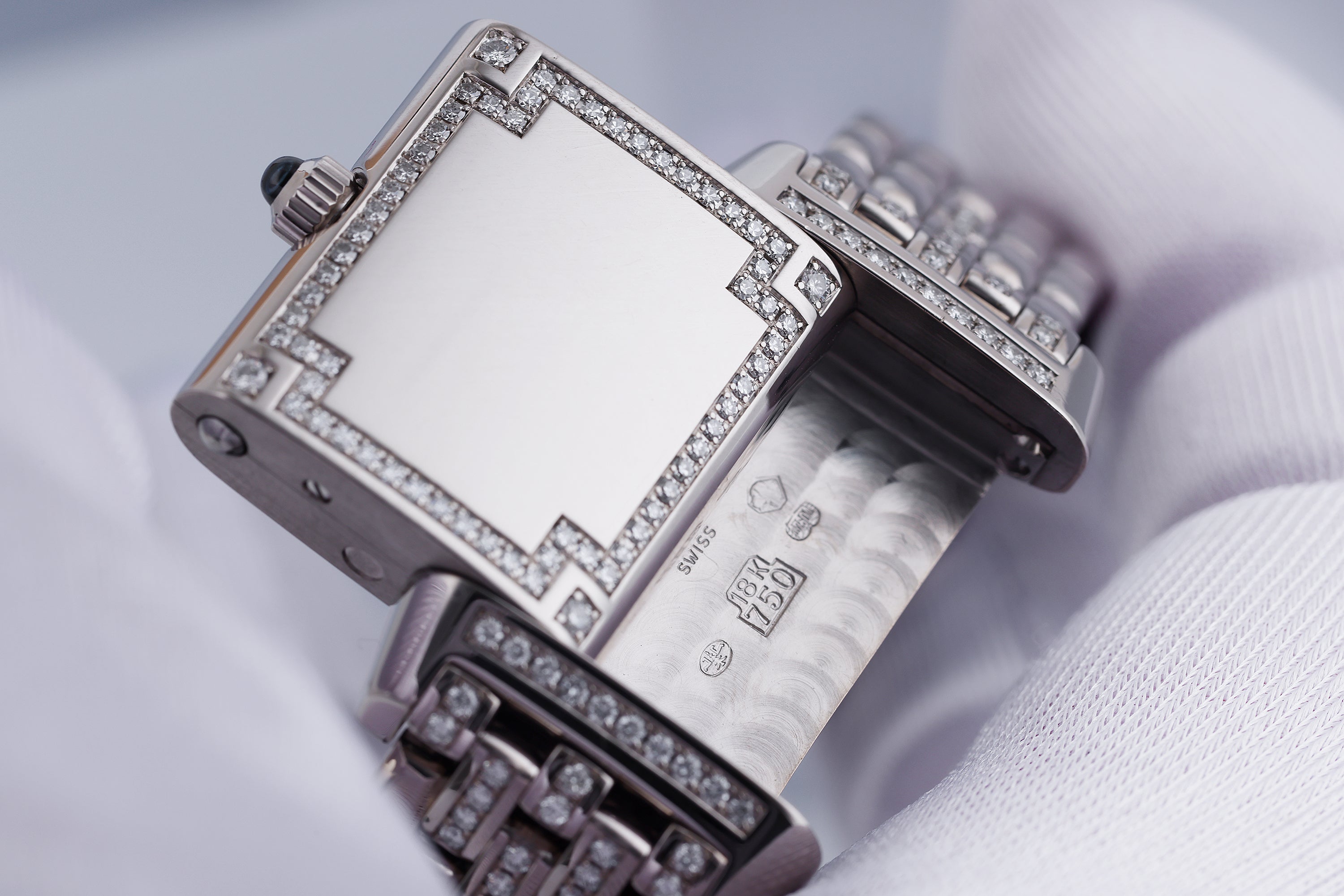Jaeger-LeCoultre Reverso Duetto | REF. 267.3.86 | Diamond Dial, Bezel & Bracelet | 18k White Gold | 20.5mm | Quartz | Box & Papers | 2000