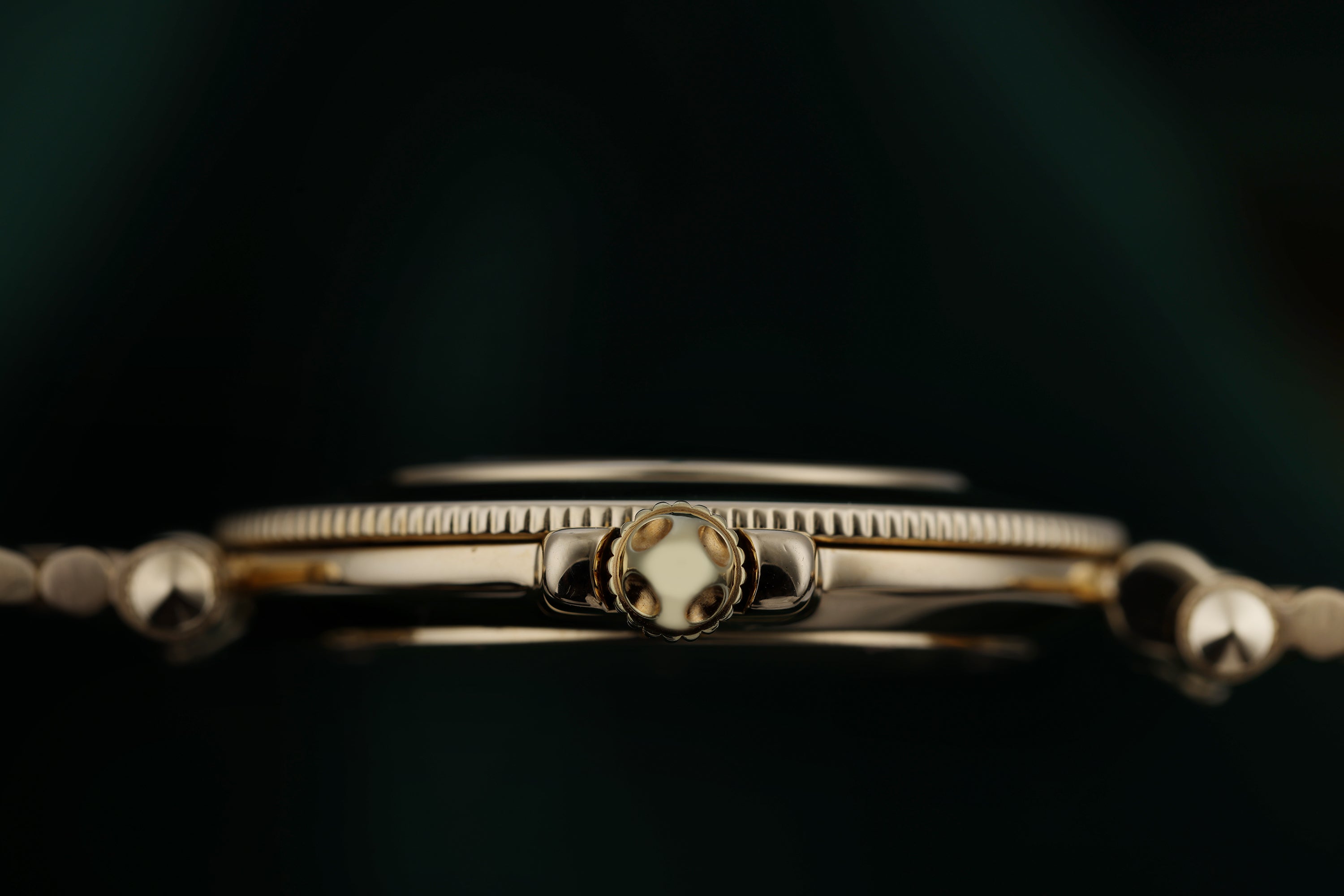 Jaeger-LeCoultre Rendez-Vous | REF. 421.1.09 | Pavé Diamond & Emeralds | 18k Yellow Gold | 30mm | Box & Papers | 1994