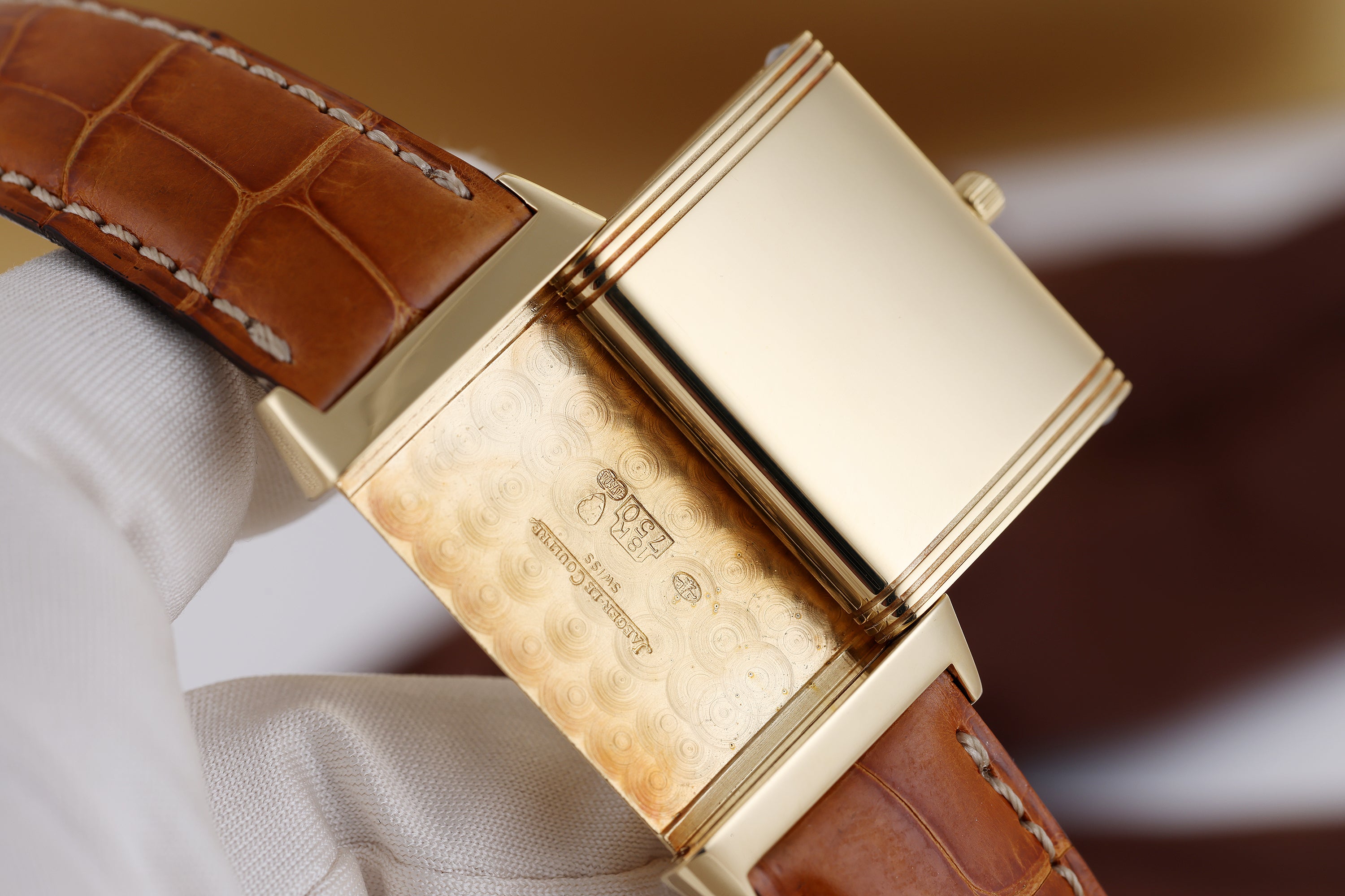 Jaeger-LeCoultre Reverso Lady | REF. 250.1.86 | 18k Yellow Gold | Manual Wind | 23mm