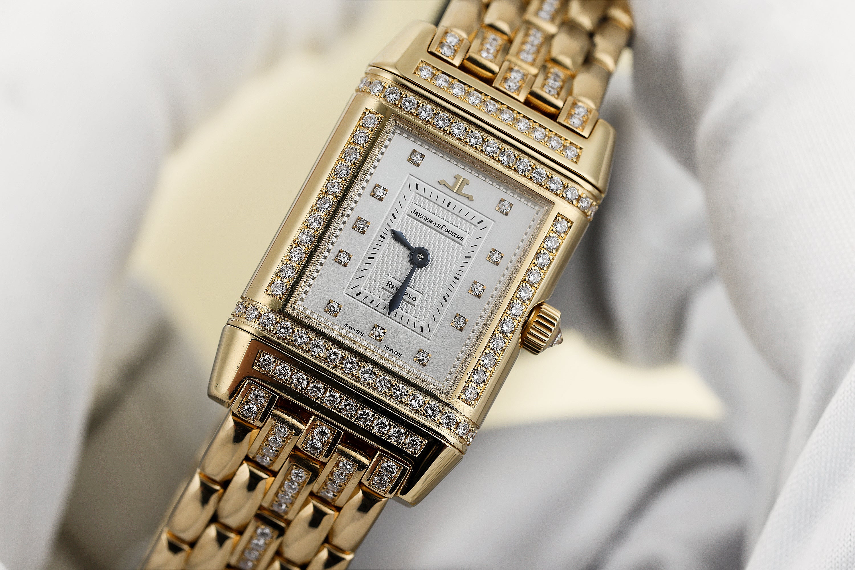 Jaeger-LeCoultre Reverso Duetto | REF. 266.1.44 | Diamond Dial, Bezel & Bracelet | Mother of Pearl | 18k Yellow Gold | 20.5mm | Manual Wind