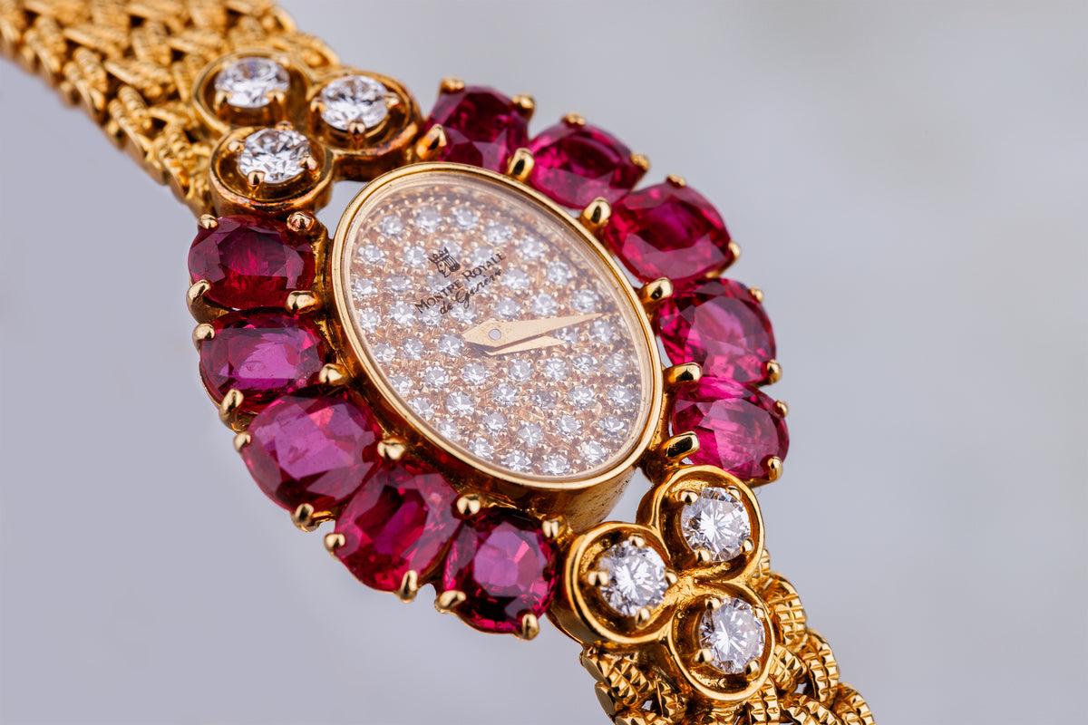 Montre Royale 1980's Ladies Wristwatch | Oval-Cut Ruby & Diamond Bezel | 18k Yellow Gold | Quartz | 24mm