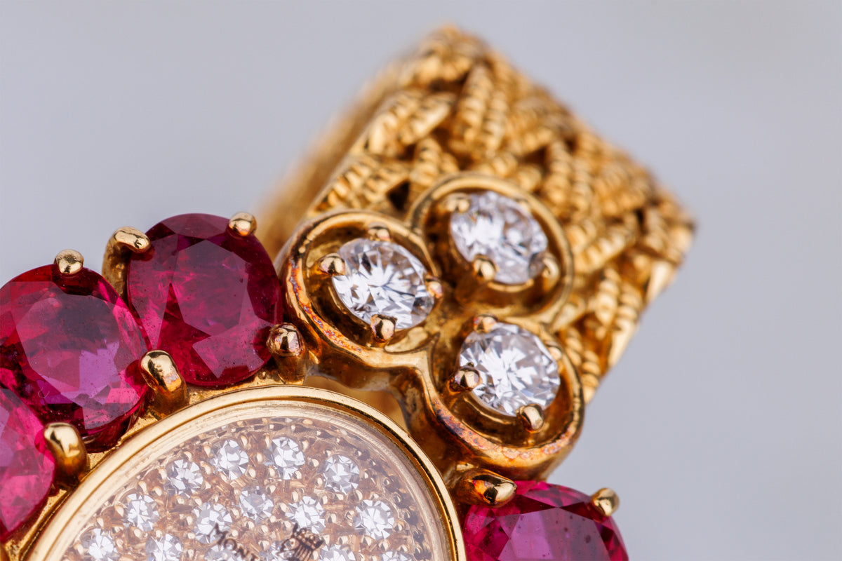 Montre Royale 1980's Ladies Wristwatch | Oval-Cut Ruby & Diamond Bezel | 18k Yellow Gold | Quartz | 24mm