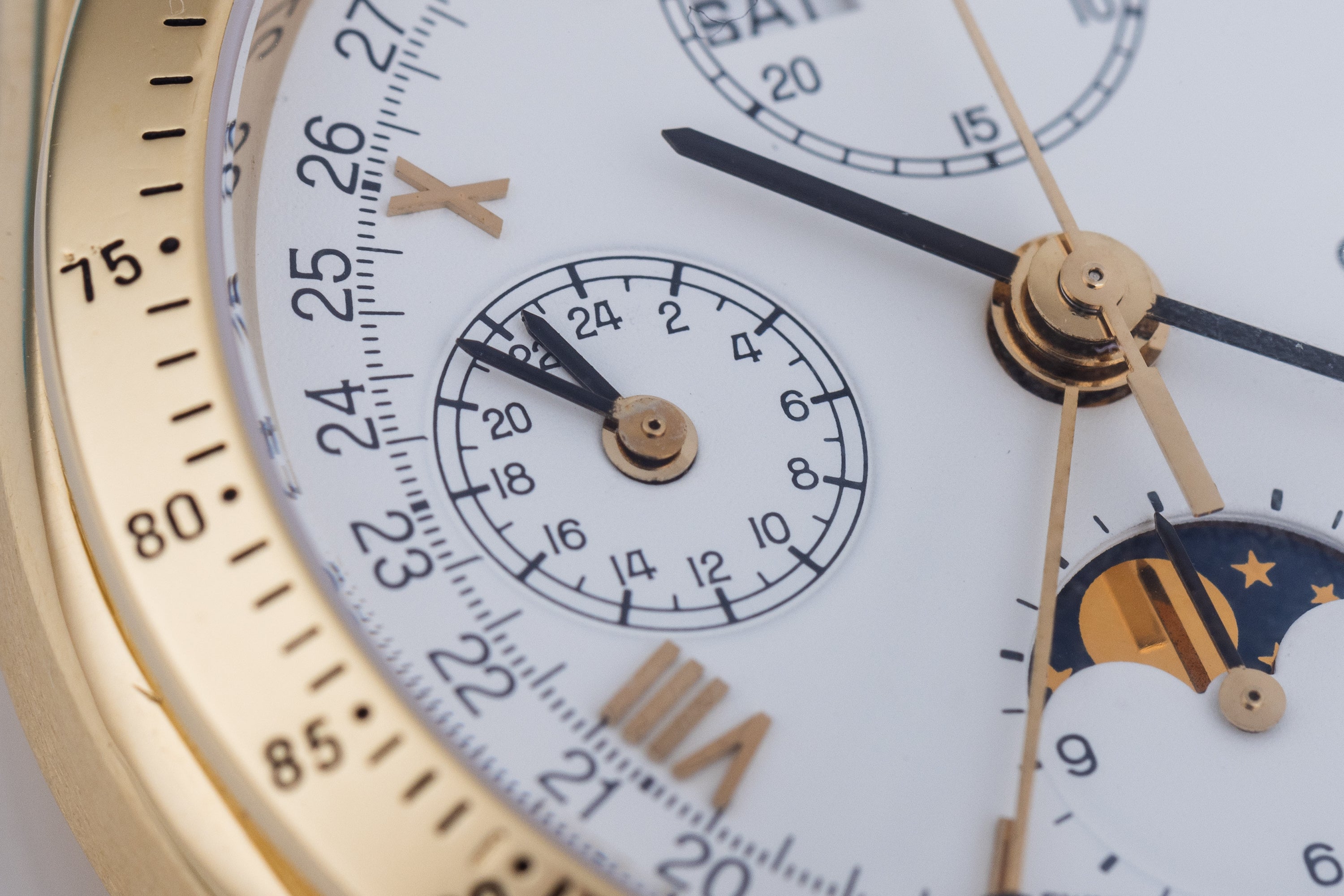 Omega Speedmaster Triple Date Moonphase | REF. 175.0034 | 18k Yellow Gold | White Dial | Circa 1990's