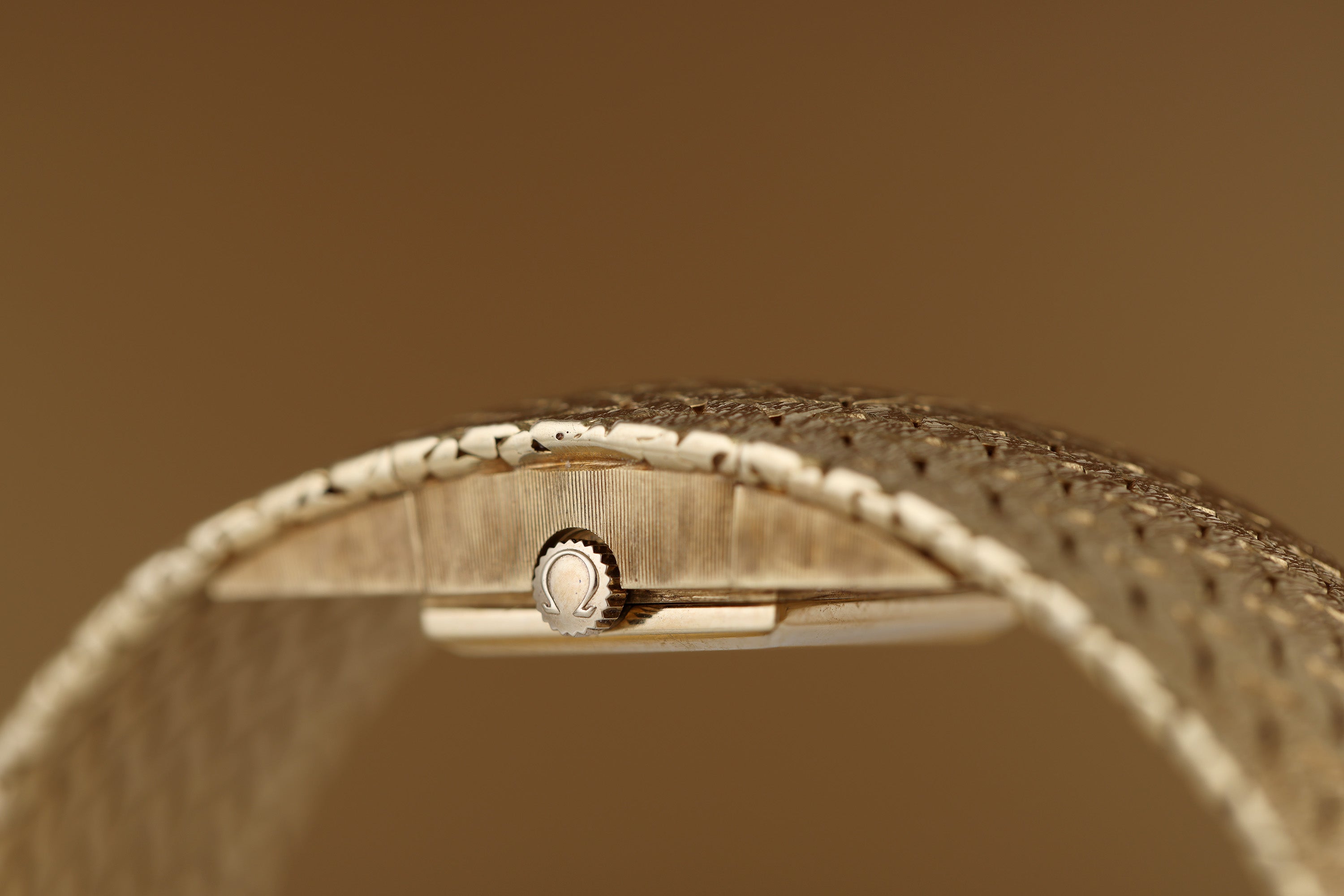 Omega 'Secret' Vintage Watch with Concealed Gold Dial | Bracelet Watch | 18k Yellow Gold | 18mm | 1960's