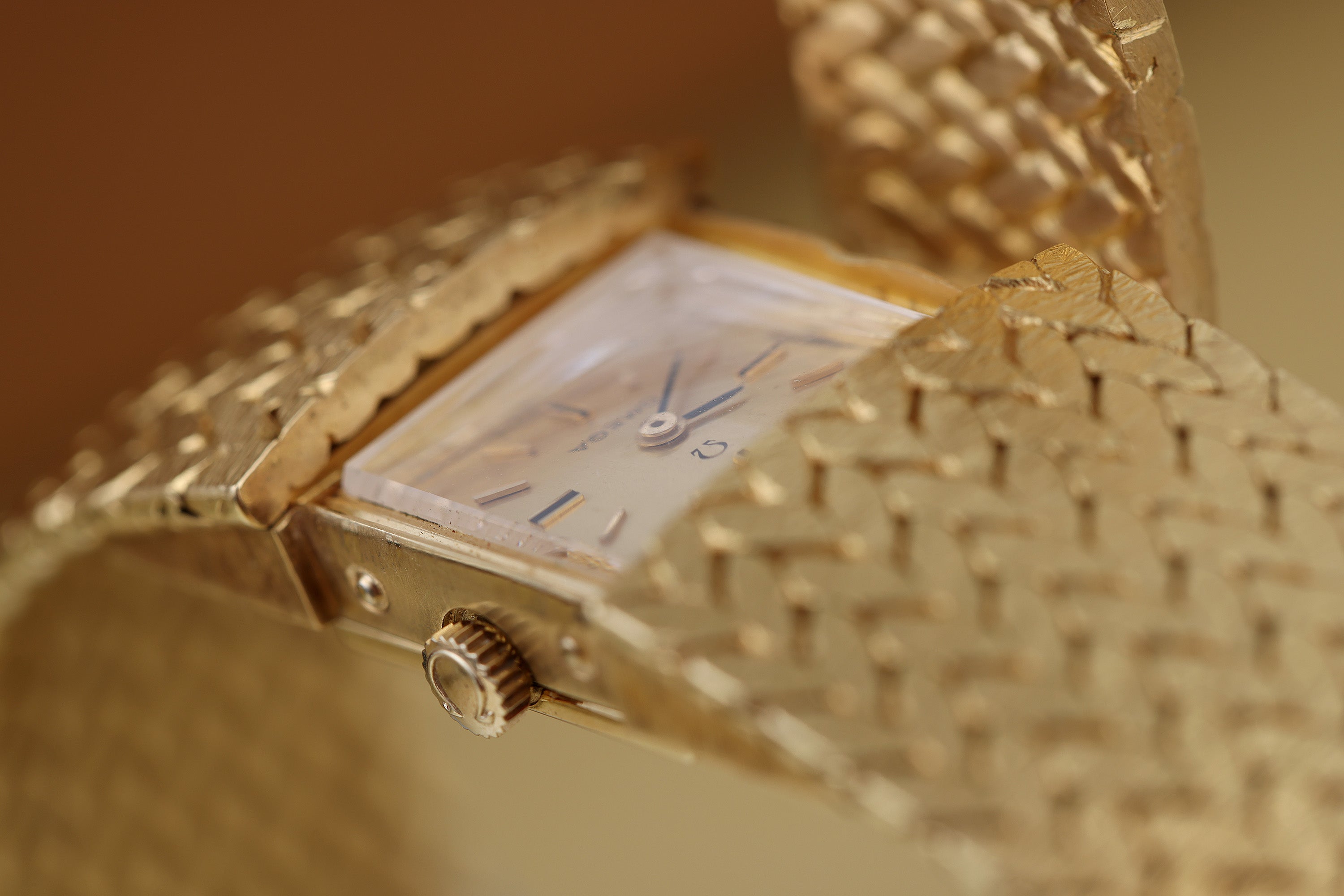 Omega 'Secret' Vintage Watch with Concealed Gold Dial | Bracelet Watch | 18k Yellow Gold | 18mm | 1960's