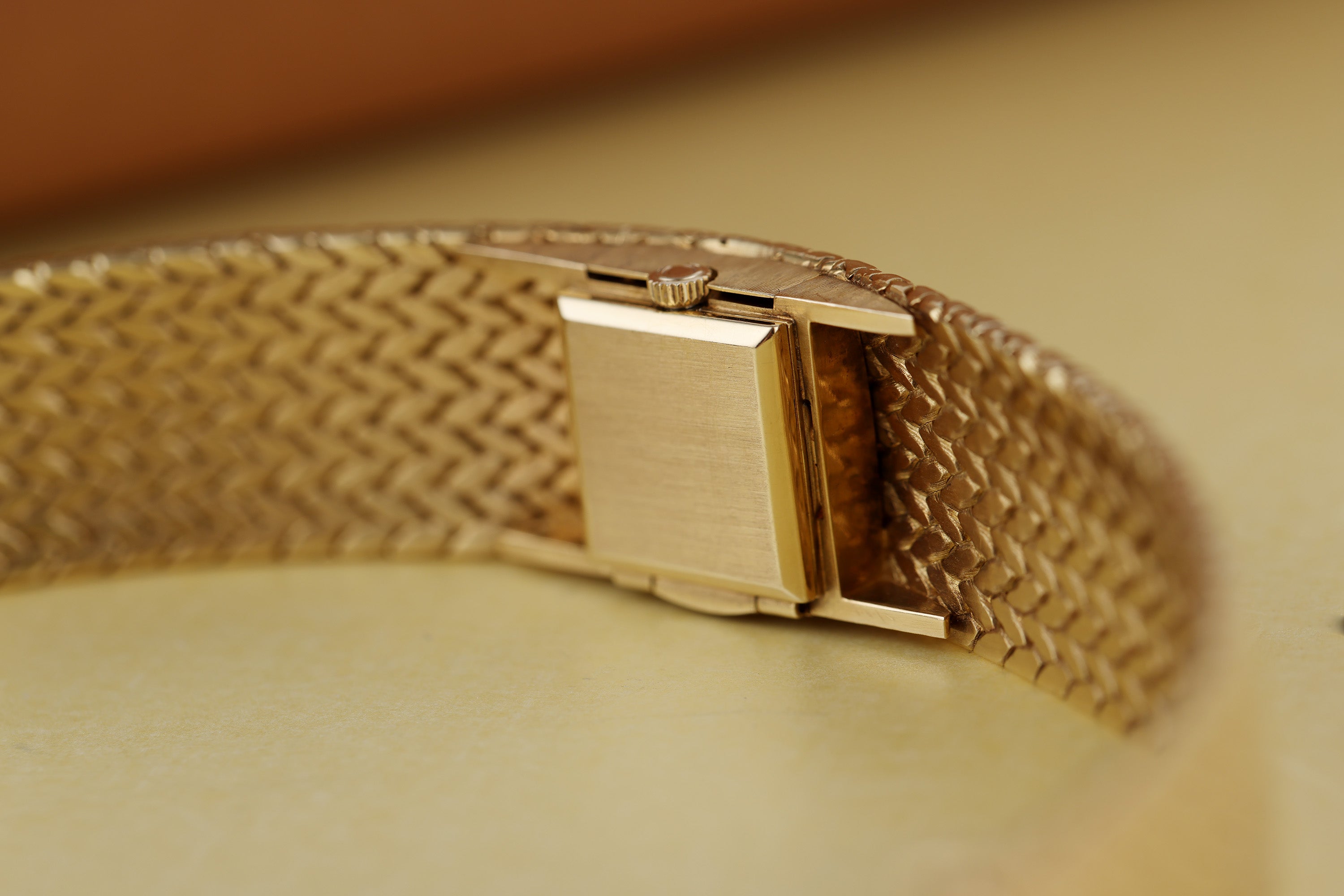 Omega 'Secret' Vintage Watch with Concealed Gold Dial | Bracelet Watch | 18k Yellow Gold | 18mm | 1960's