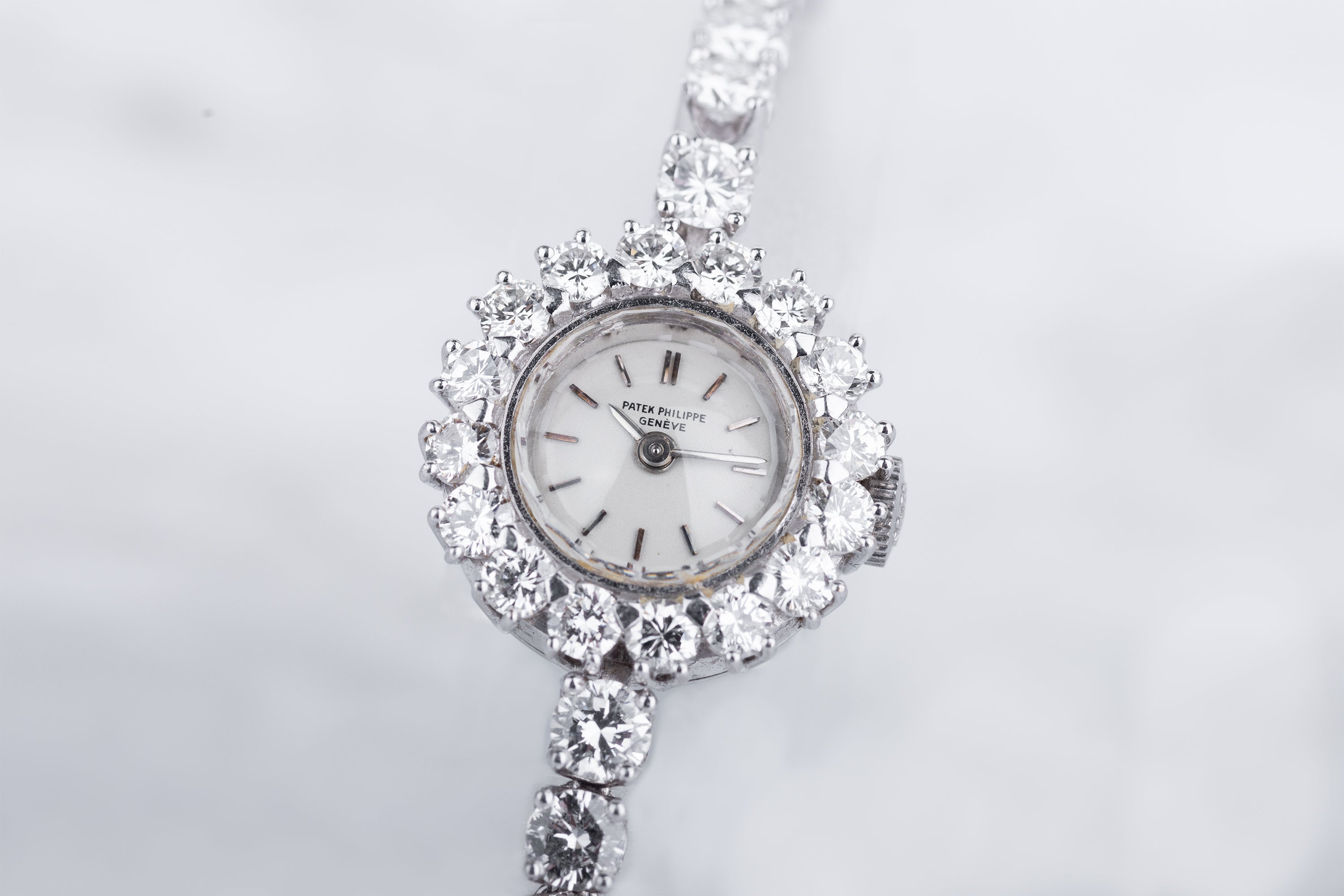 Patek Philippe Ladies Watch | REF. 3289/31 | Circa 1960's | Platinum & 18k White Gold | Full Diamond Bracelet & Bezel | 18k White Gold | White Dial | 17.5mm