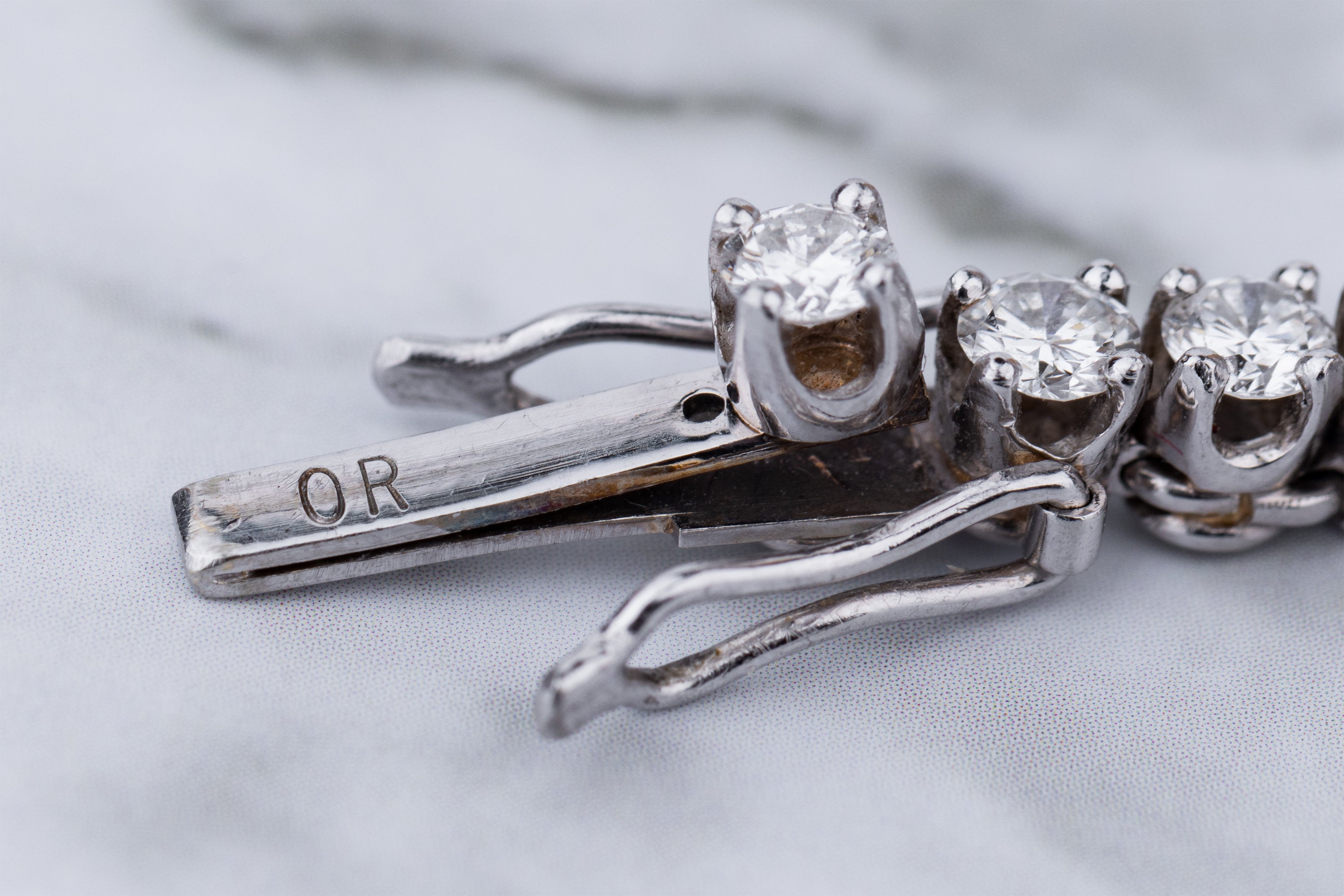 Patek Philippe Ladies Watch | REF. 3289/31 | Circa 1960's | Platinum & 18k White Gold | Full Diamond Bracelet & Bezel | 18k White Gold | White Dial | 17.5mm