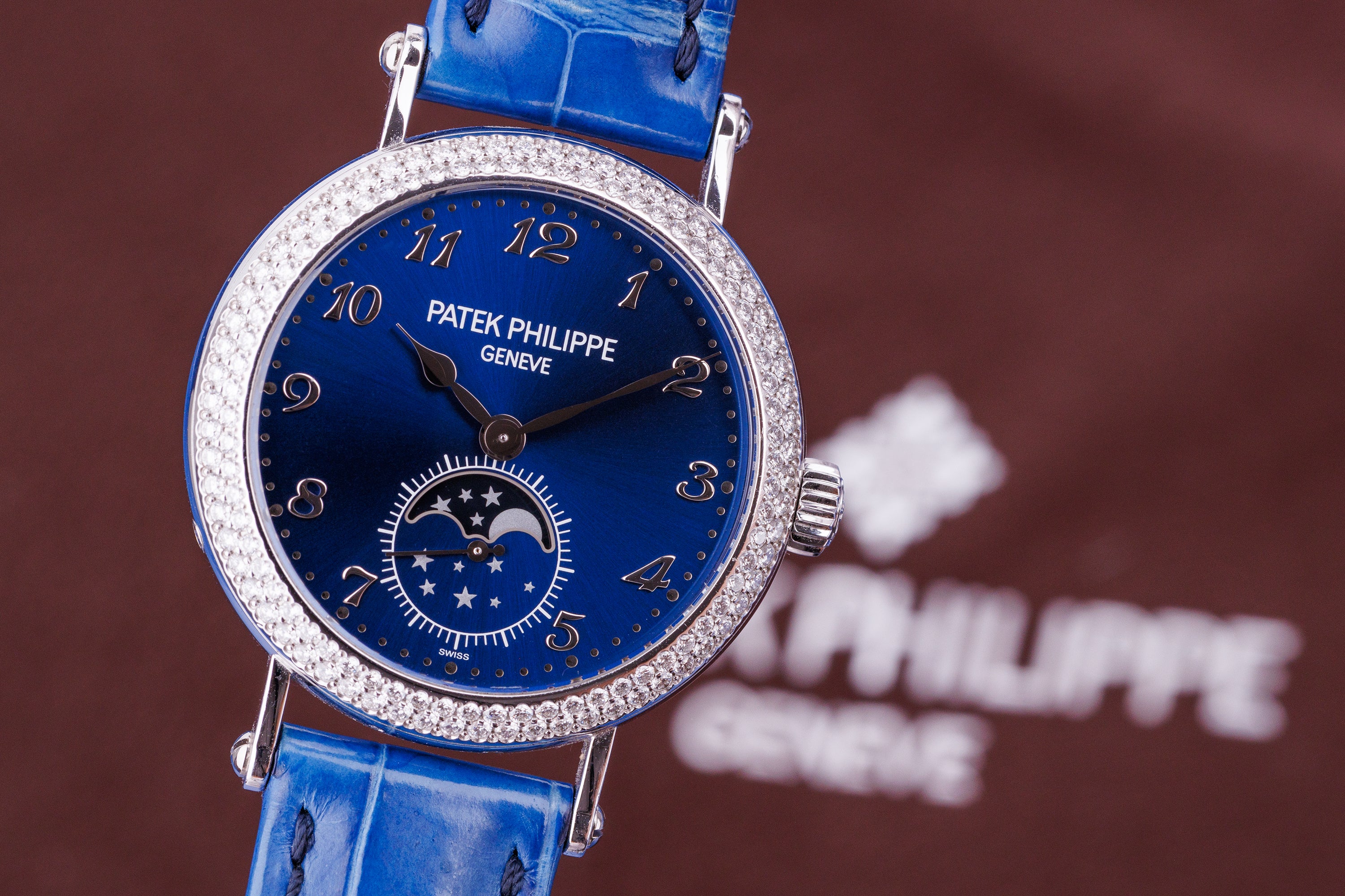 Patek Philippe Complications Moonphase | REF. 7121/200G-001 | 18k White Gold | Manual Wind | Box & Papers | 2022