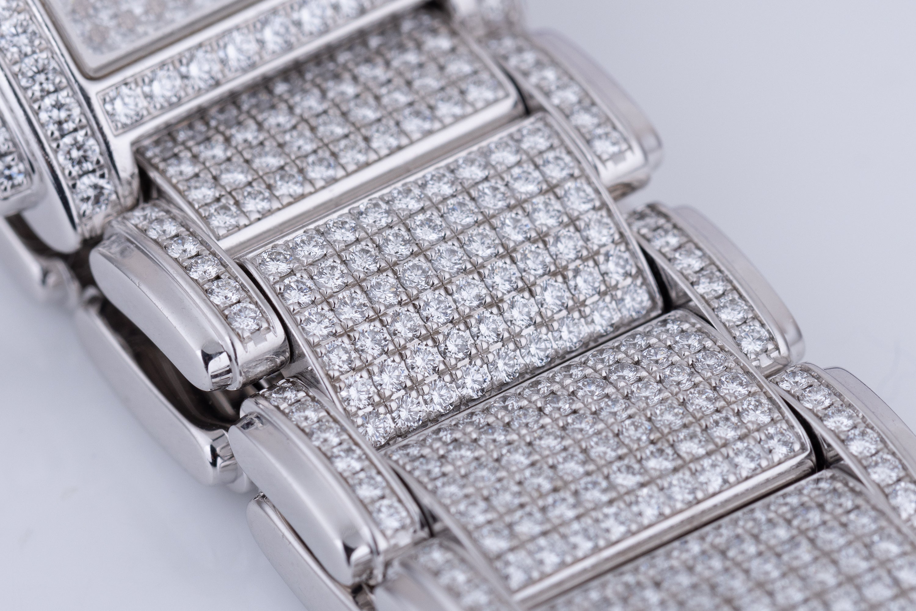 Patek Philippe Twenty-4 | REF. 4910G-001 | 18k White Gold | Full Pavé Diamonds
